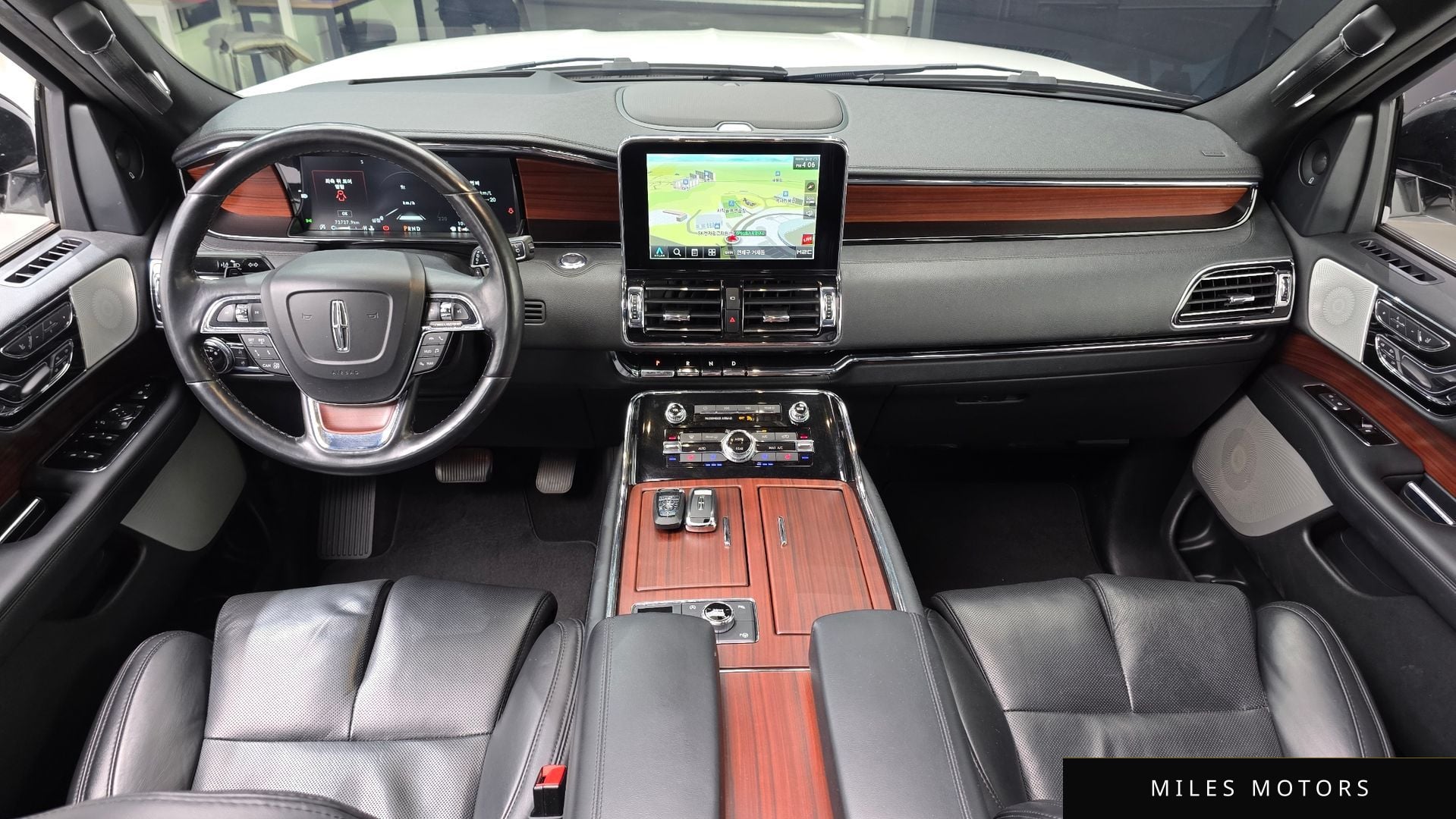 Lincoln Navigator 2021 — миниатюра 10
