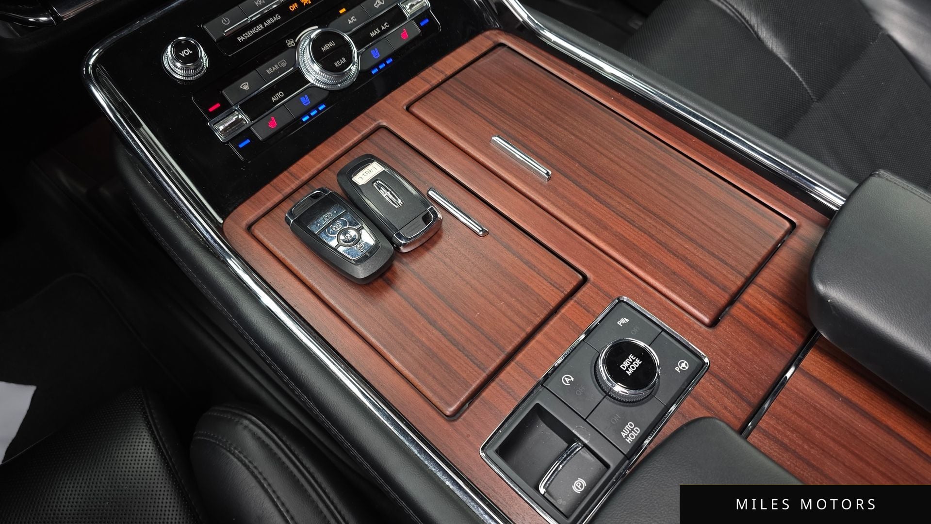 Lincoln Navigator 2021 — миниатюра 12