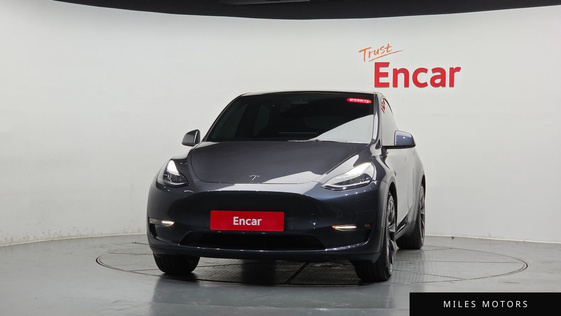 Tesla Model Y 2021 — миниатюра 2
