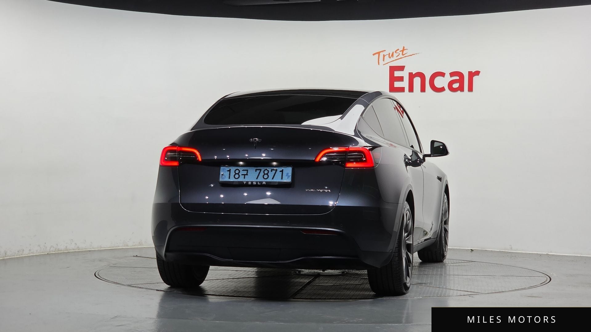 Tesla Model Y 2021 — миниатюра 3