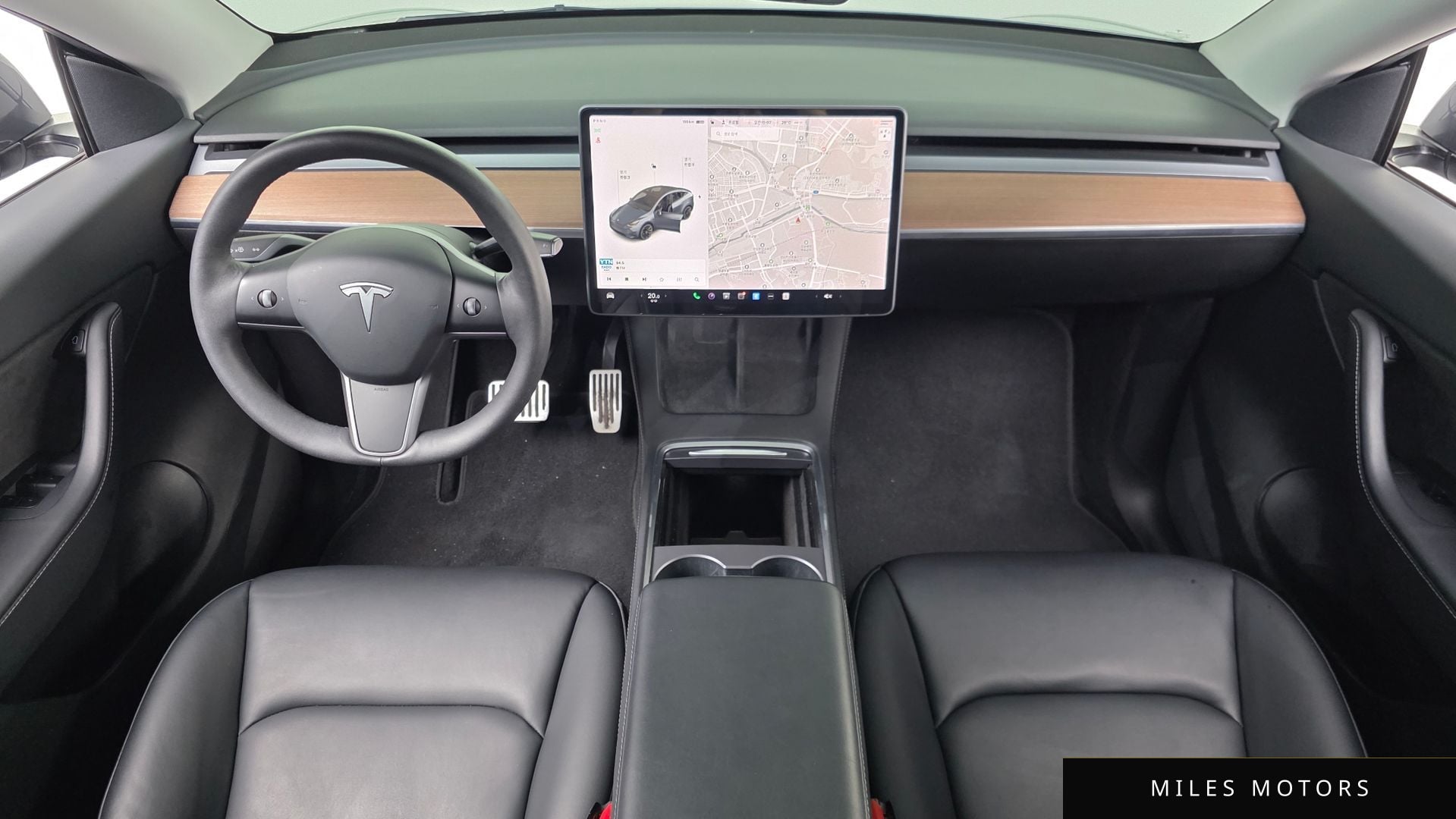 Tesla Model Y 2021 — миниатюра 9