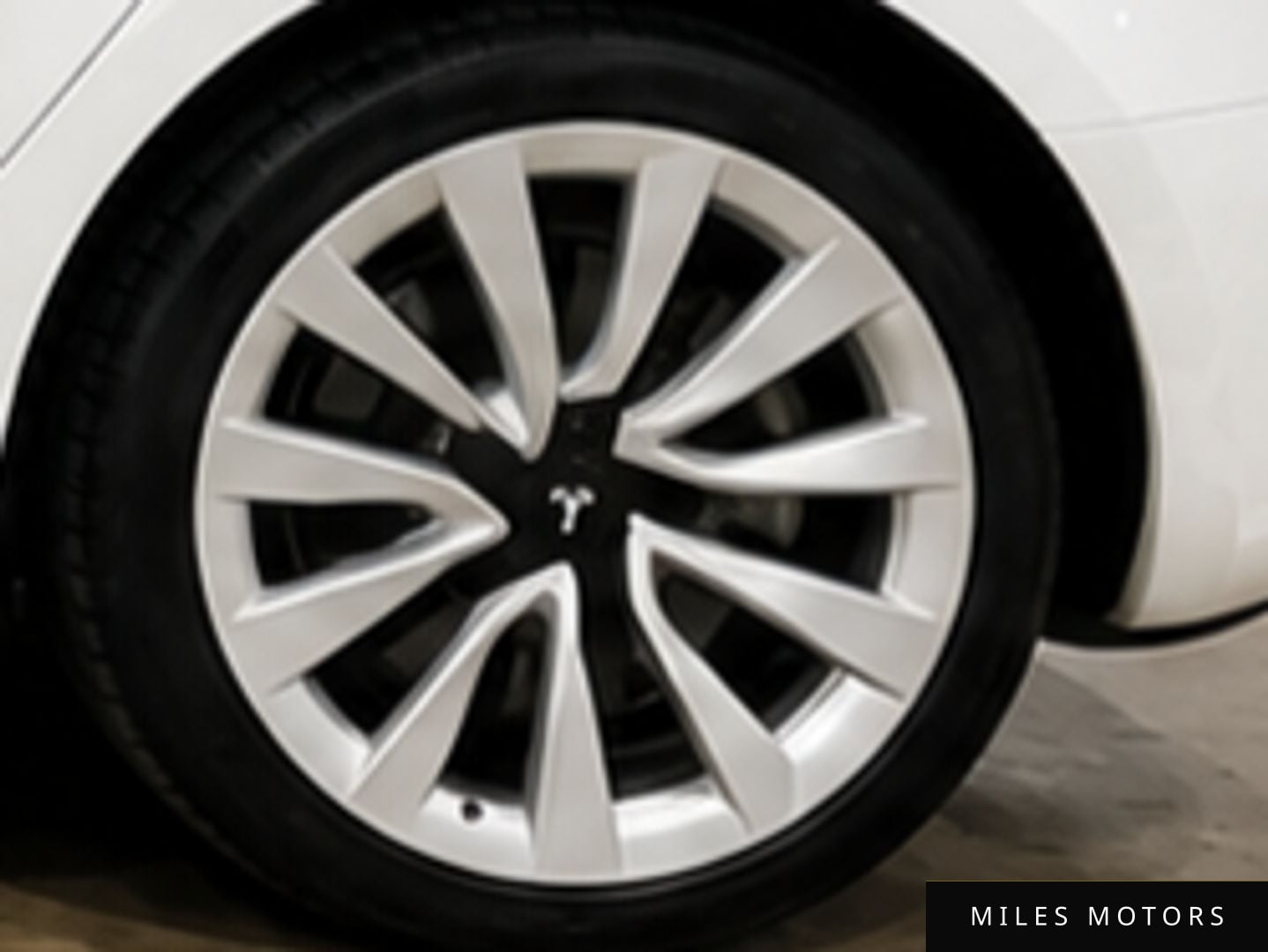 Tesla Model 3 2022 — миниатюра 5