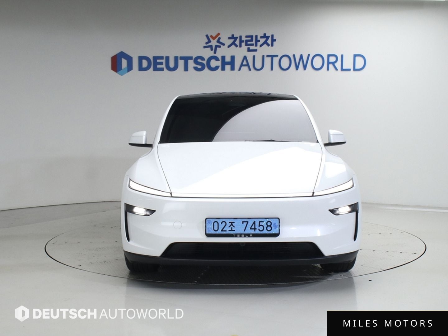 Tesla Model Y 2025 — миниатюра 3