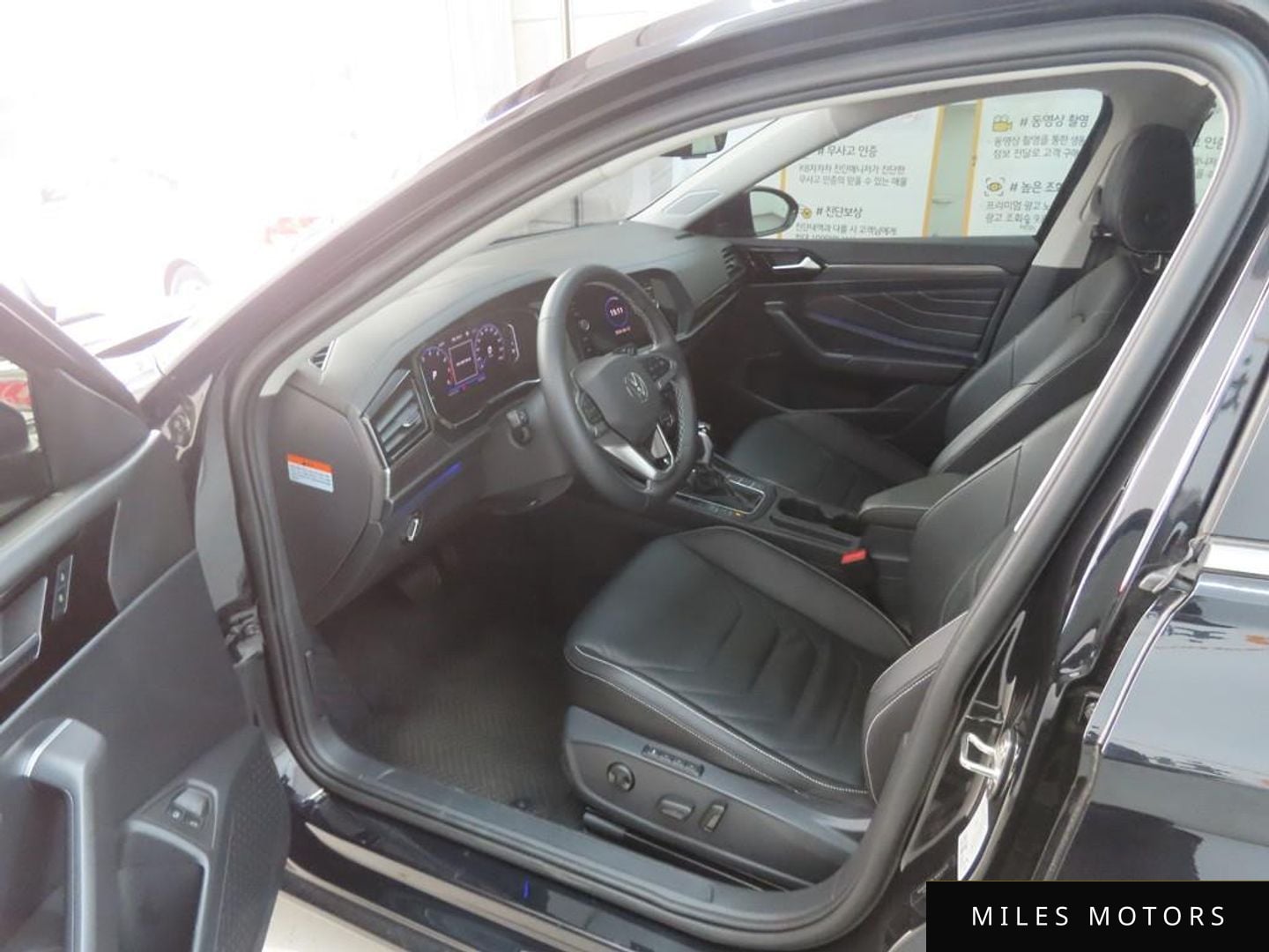 Volkswagen Jetta 2023 — миниатюра 8
