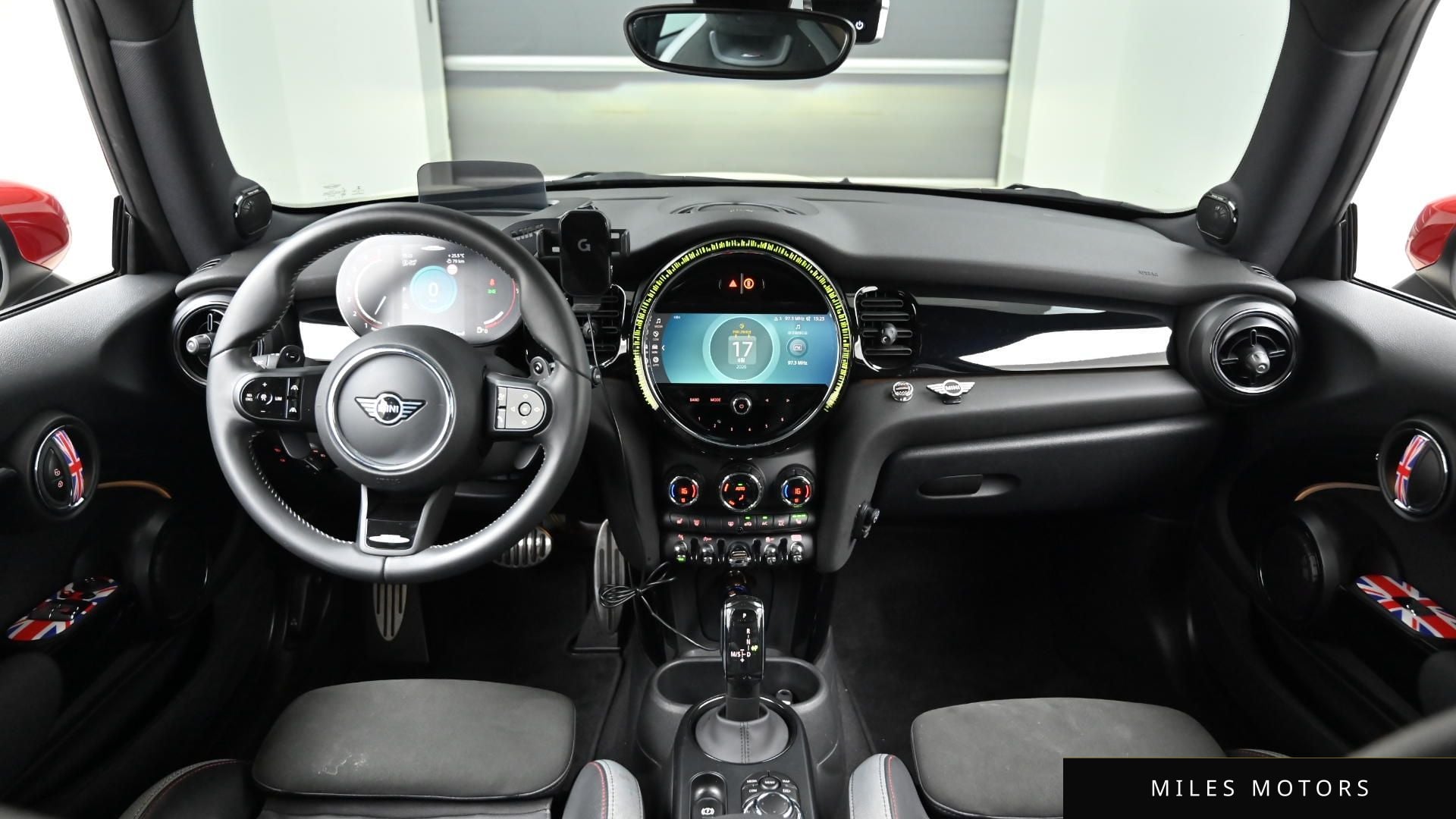 MINI Cooper S 2023 — миниатюра 6