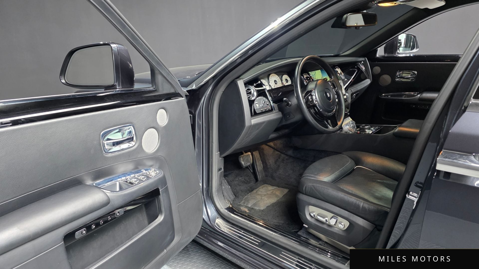 Rolls-Royce Ghost 2016 — миниатюра 10