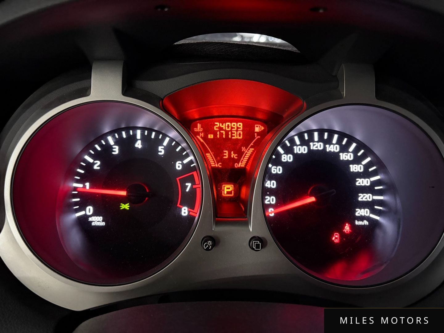 Nissan Juke 2015 — миниатюра 4