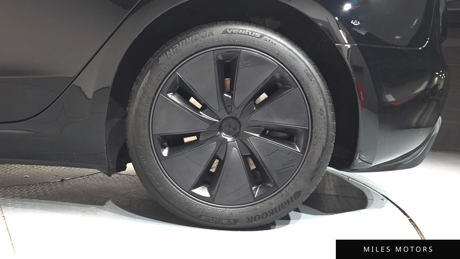 Tesla Model 3 2024 — миниатюра 6