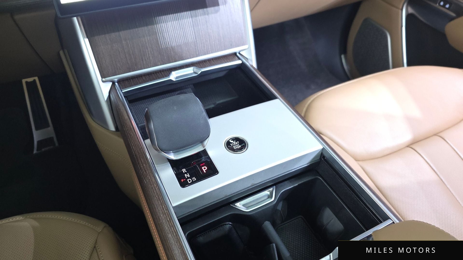 Land Rover Range Rover 2025 — миниатюра 9