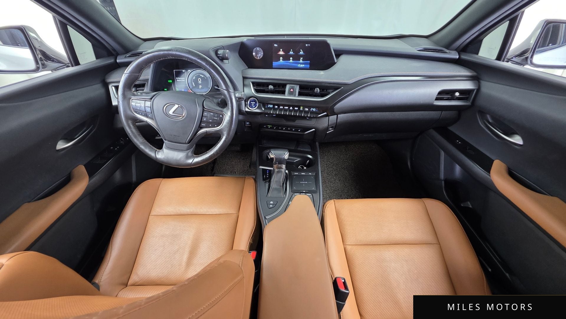 Лексус UX250h 2019 — миниатюра 7