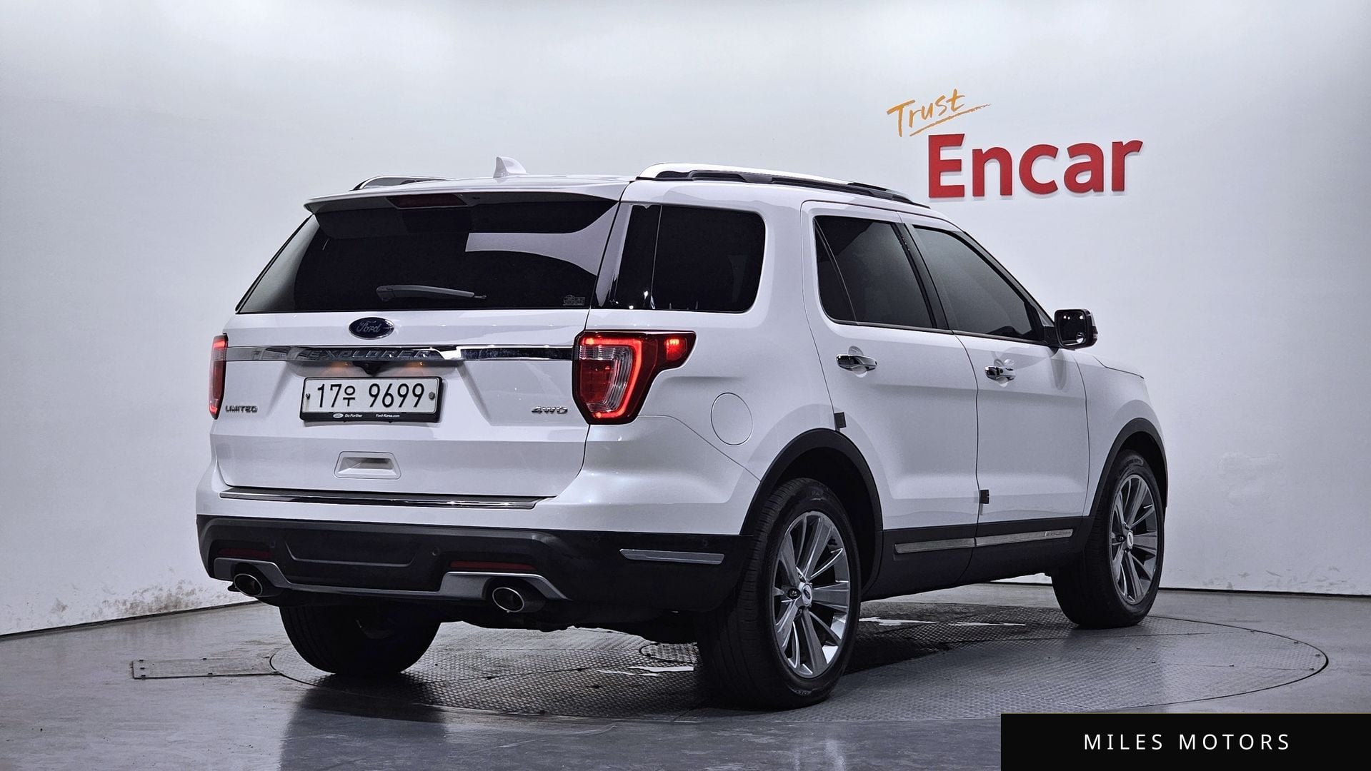 Ford Explorer 2018 — миниатюра 2