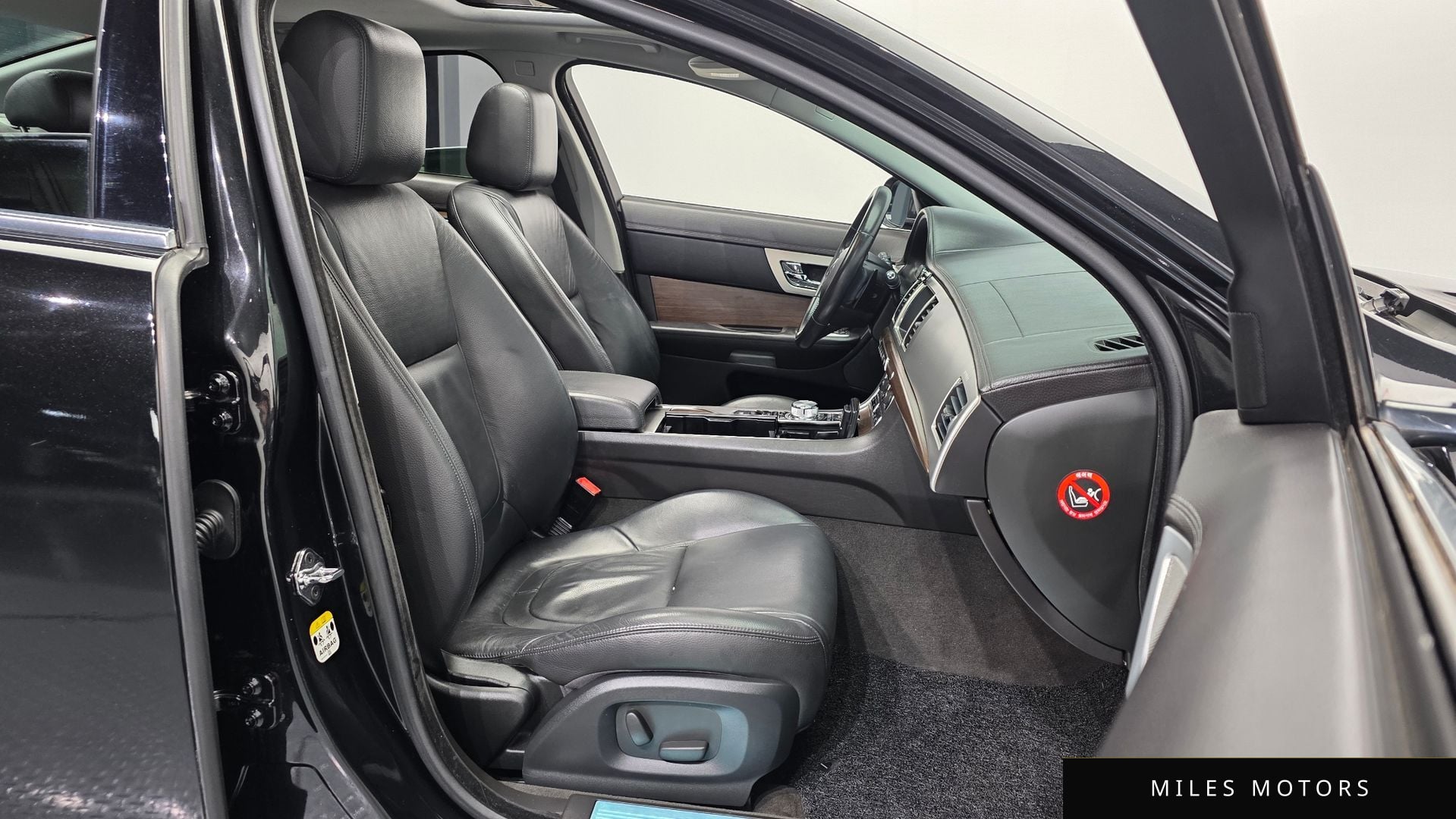 Jaguar New XF 2015 — миниатюра 11