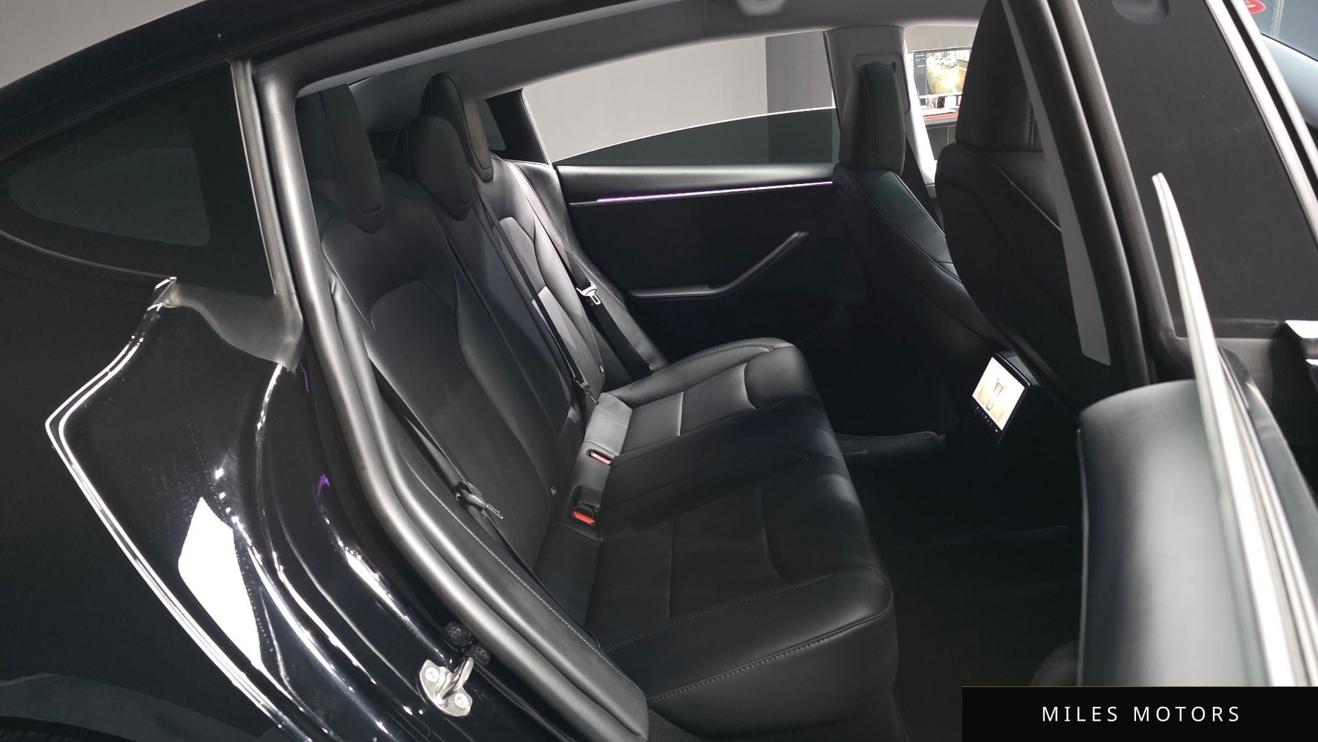 Tesla Model 3 2024 — миниатюра 12
