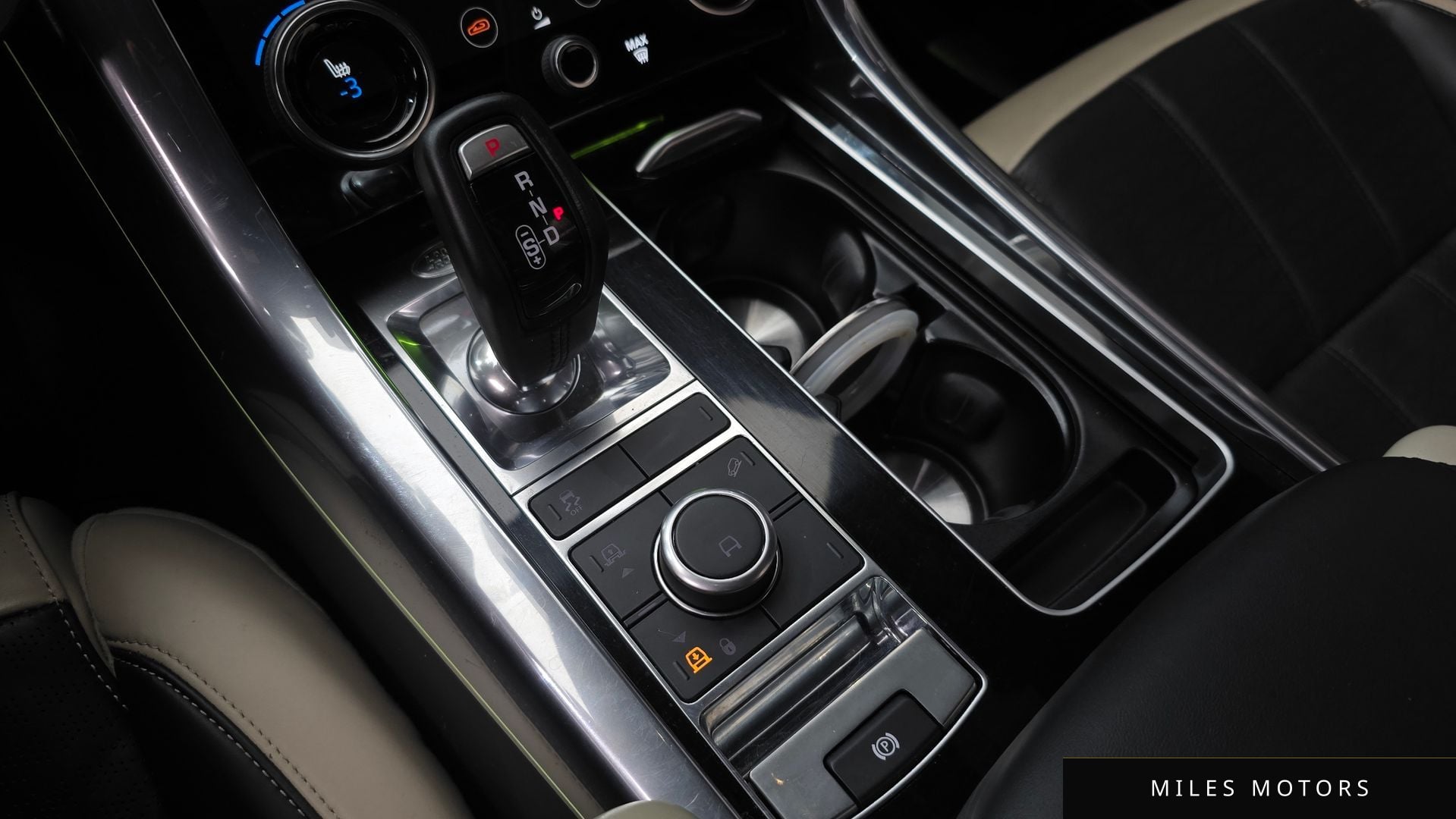 Land Rover Range Rover Sport 2018 — миниатюра 12