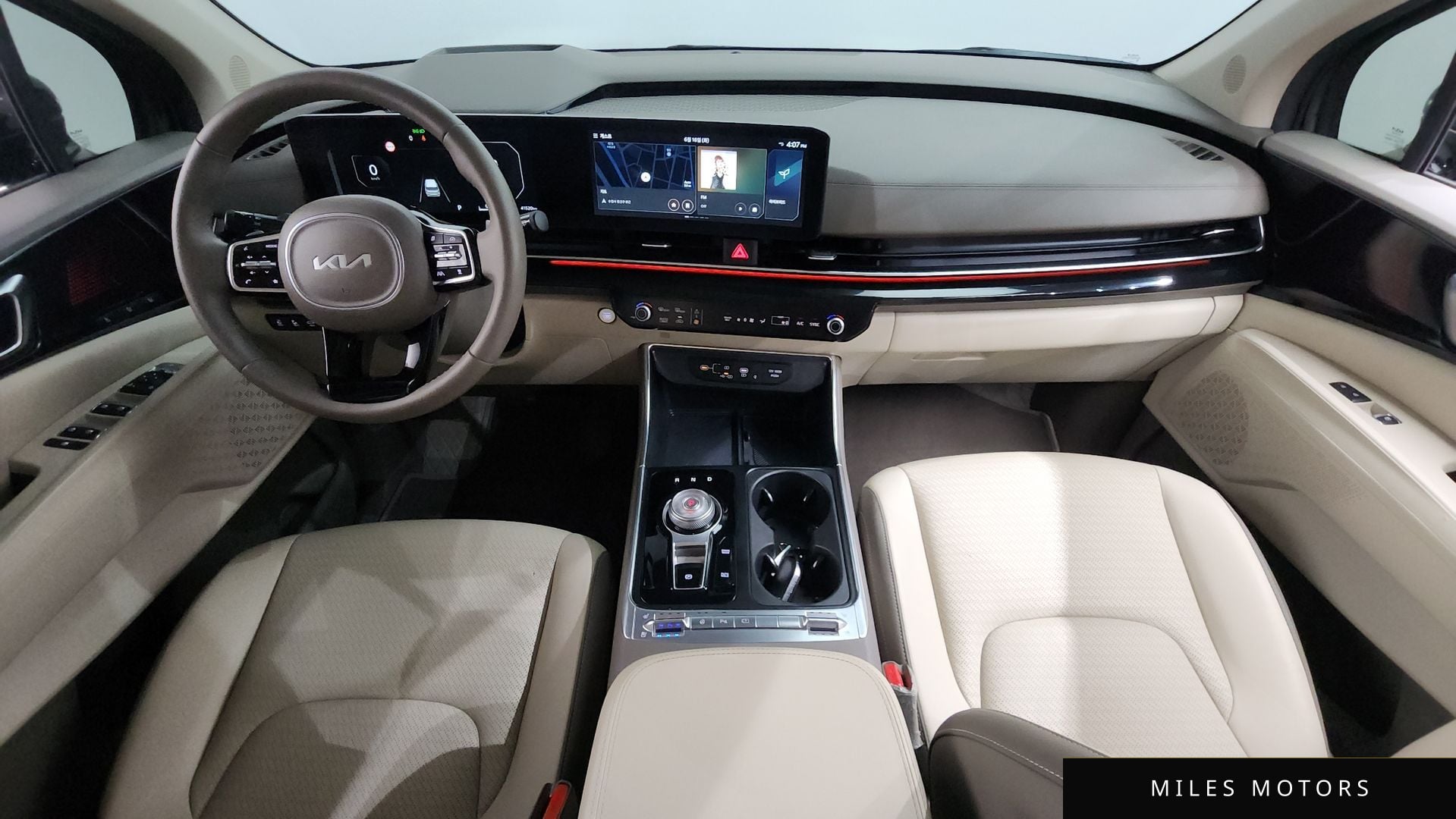 Kia Canival 2025 — миниатюра 10