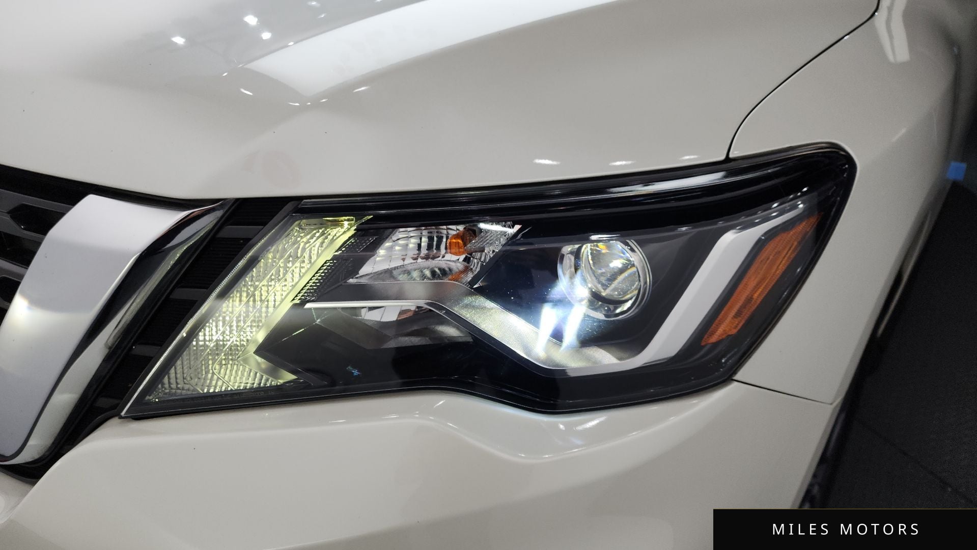 Nissan Pathfinder 2017 — миниатюра 8