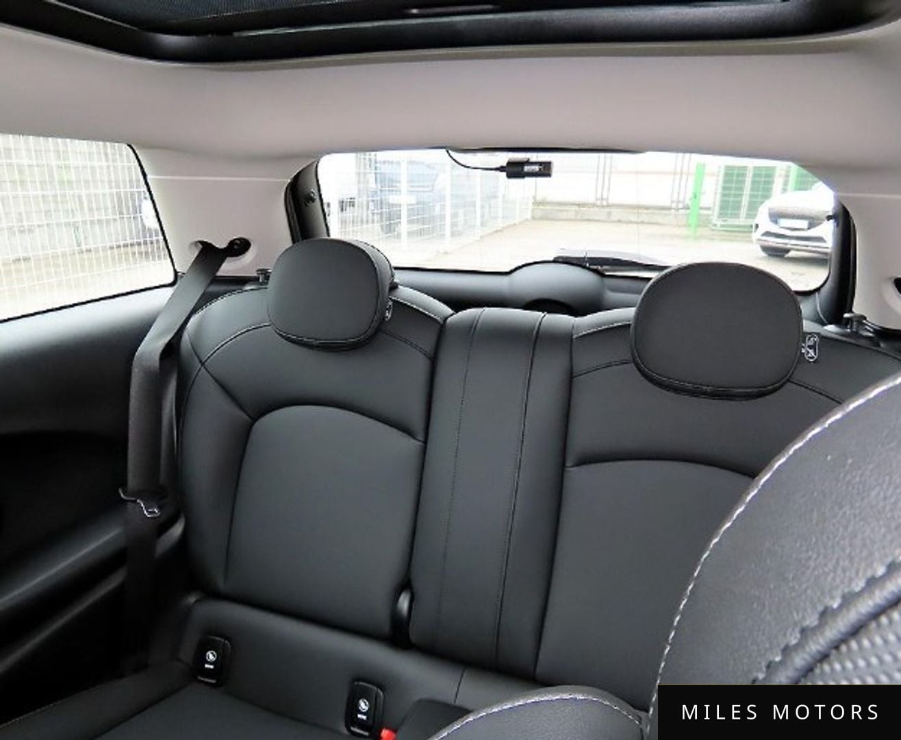 MINI Cooper 2024 — миниатюра 12