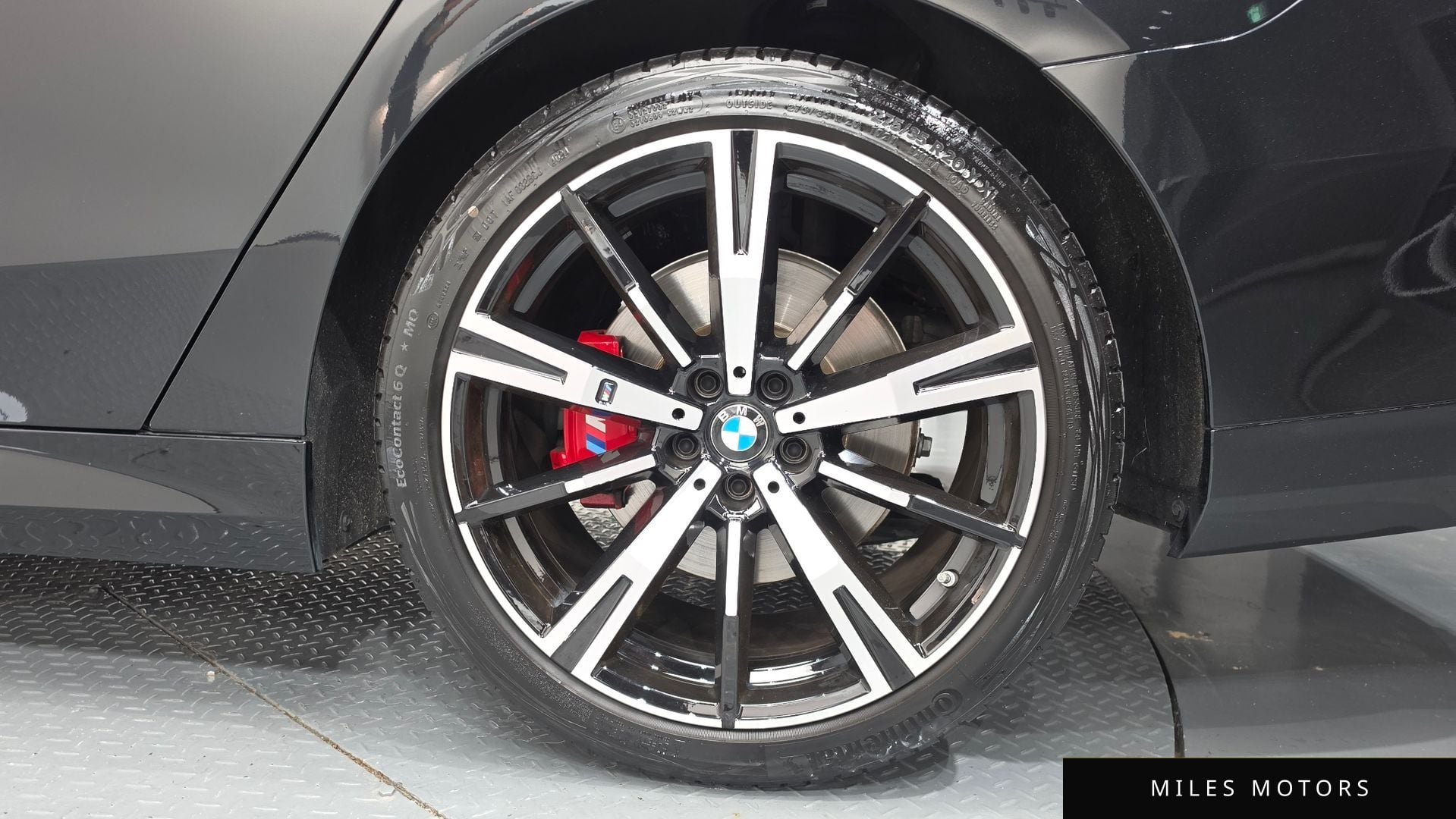 BMW 5 Series (G60) 2025 — миниатюра 7
