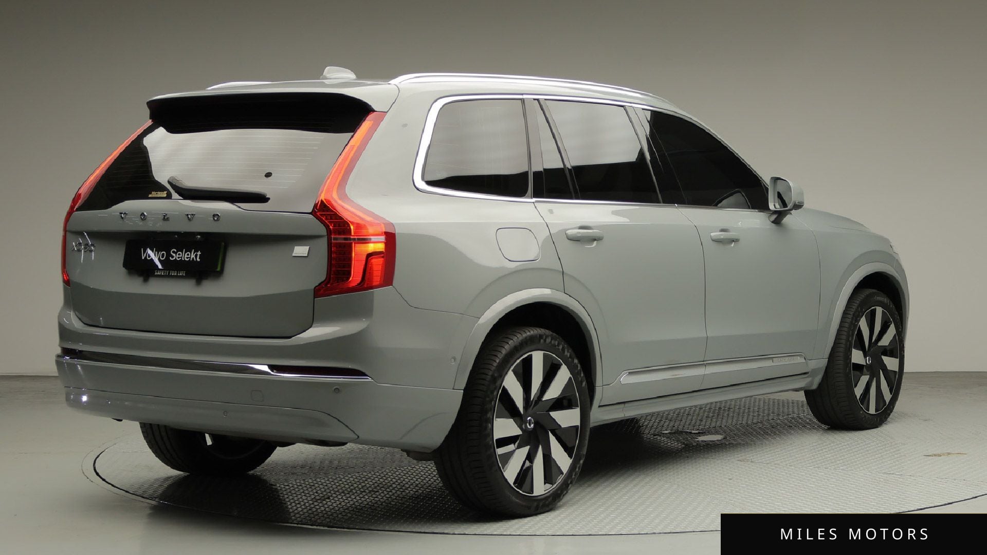 Volvo XC90 2024 — миниатюра 4