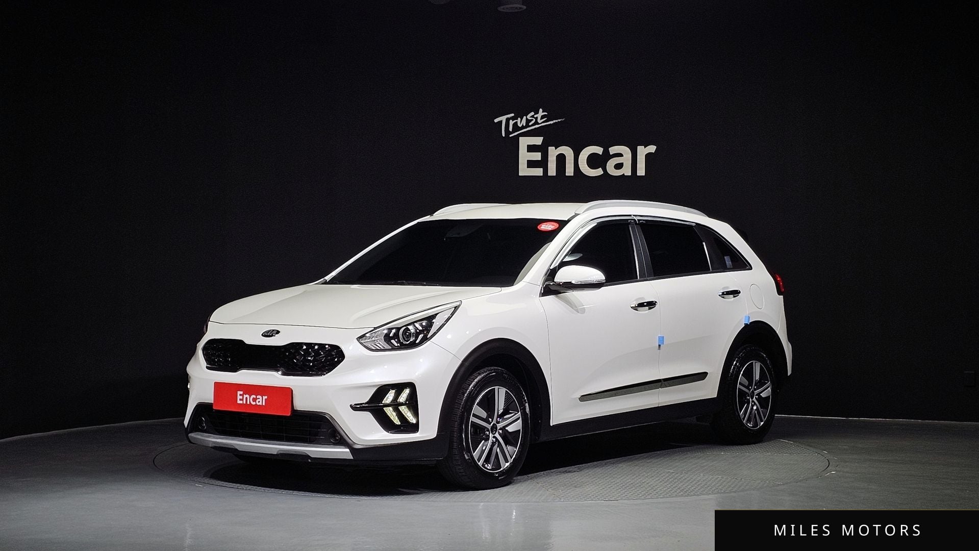 Kia Niro 2020 — фото 1 из 12