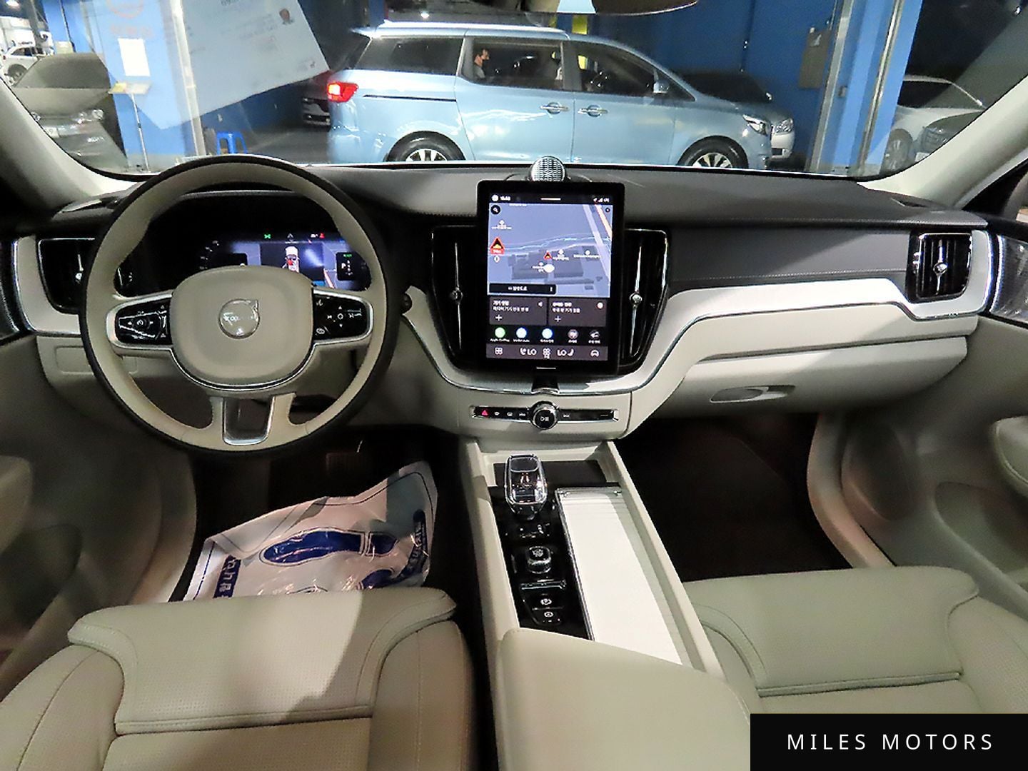 Volvo XC60 2026 — миниатюра 7
