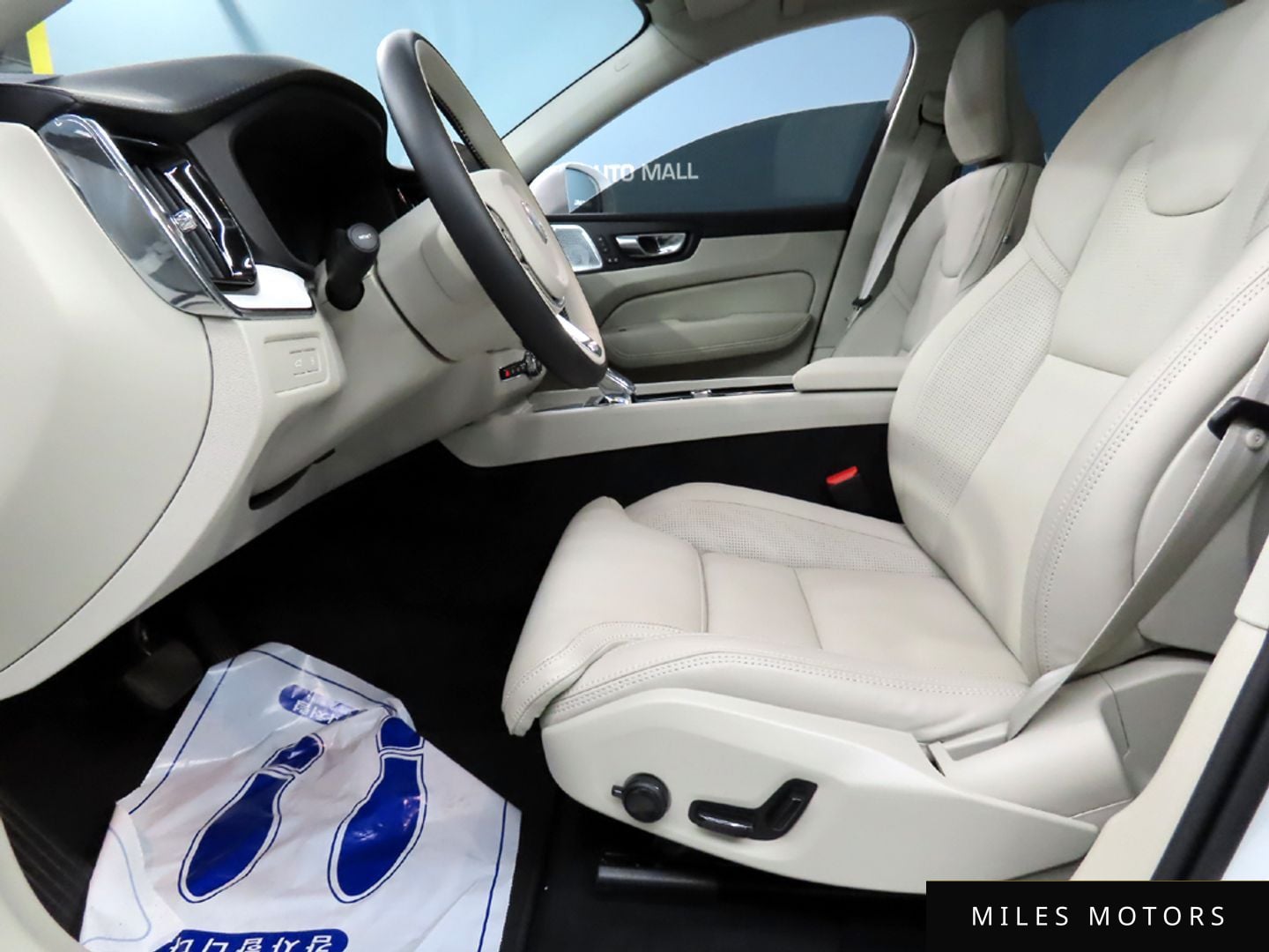 Volvo XC60 2026 — миниатюра 10