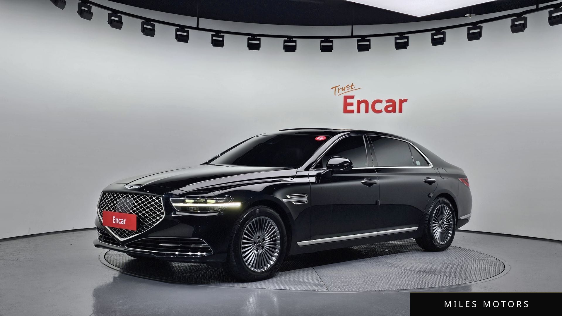 Genesis G90 2020 — фото 1 из 12