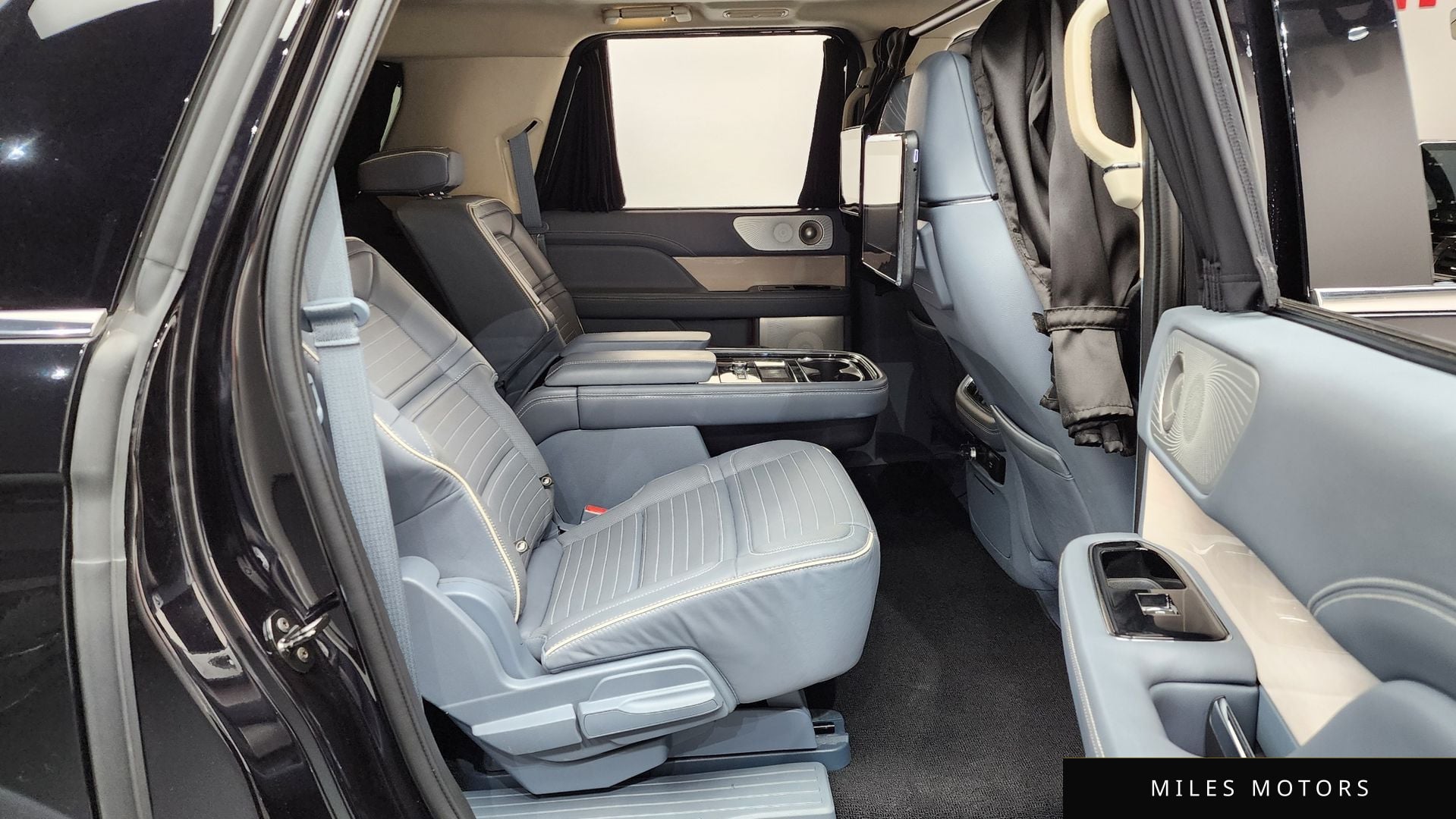 Lincoln Navigator 2020 — миниатюра 11