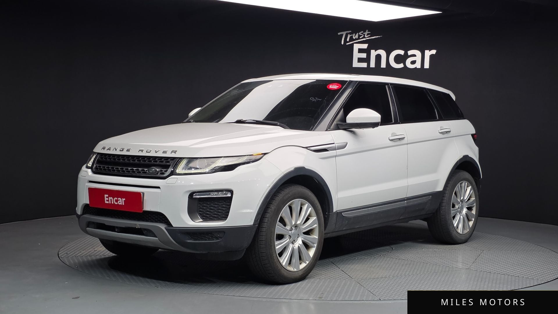 Land Rover Range Rover Evoque 2016 — фото 1 из 12