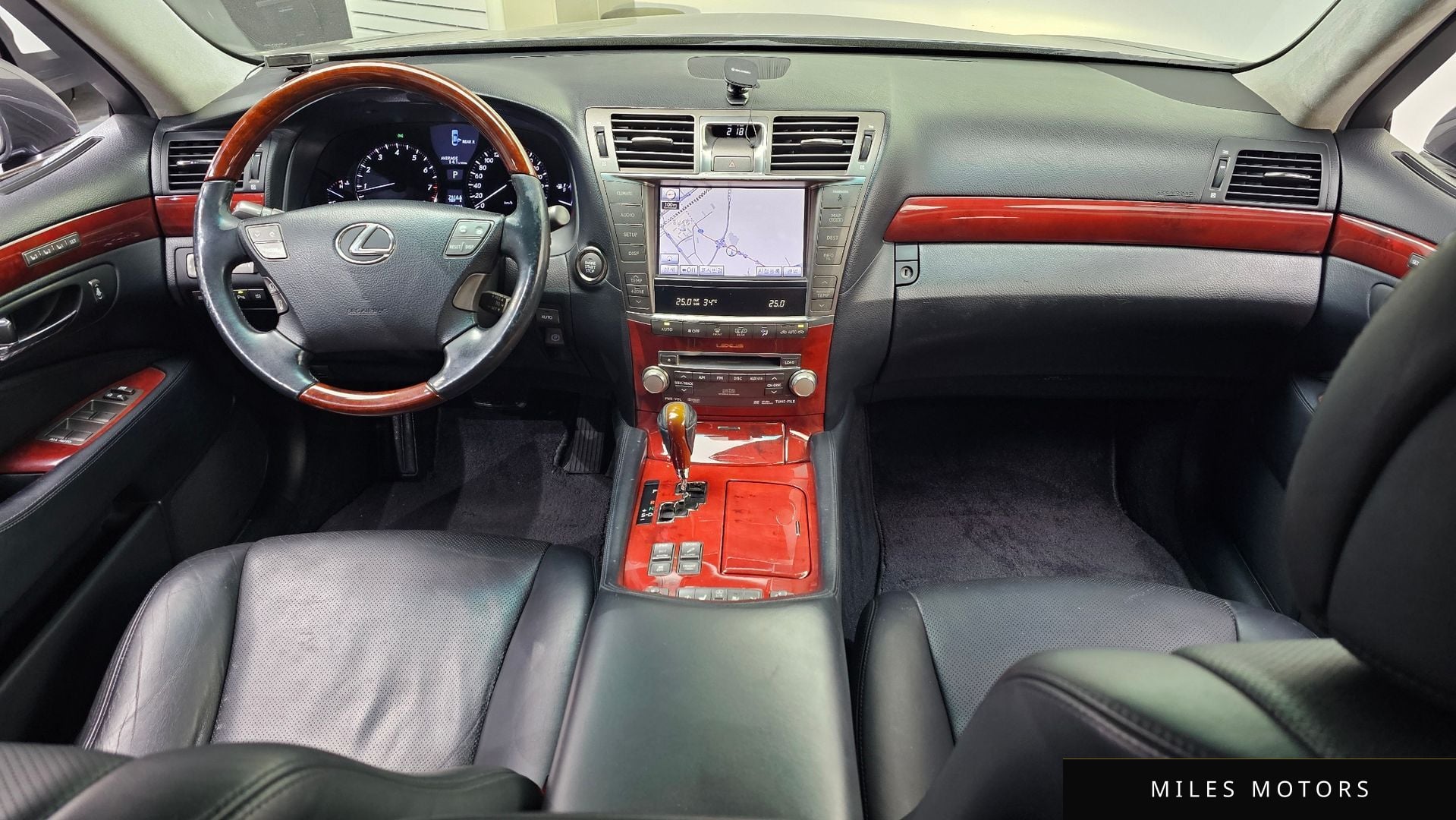 Лексус LS460L 2011 — миниатюра 7