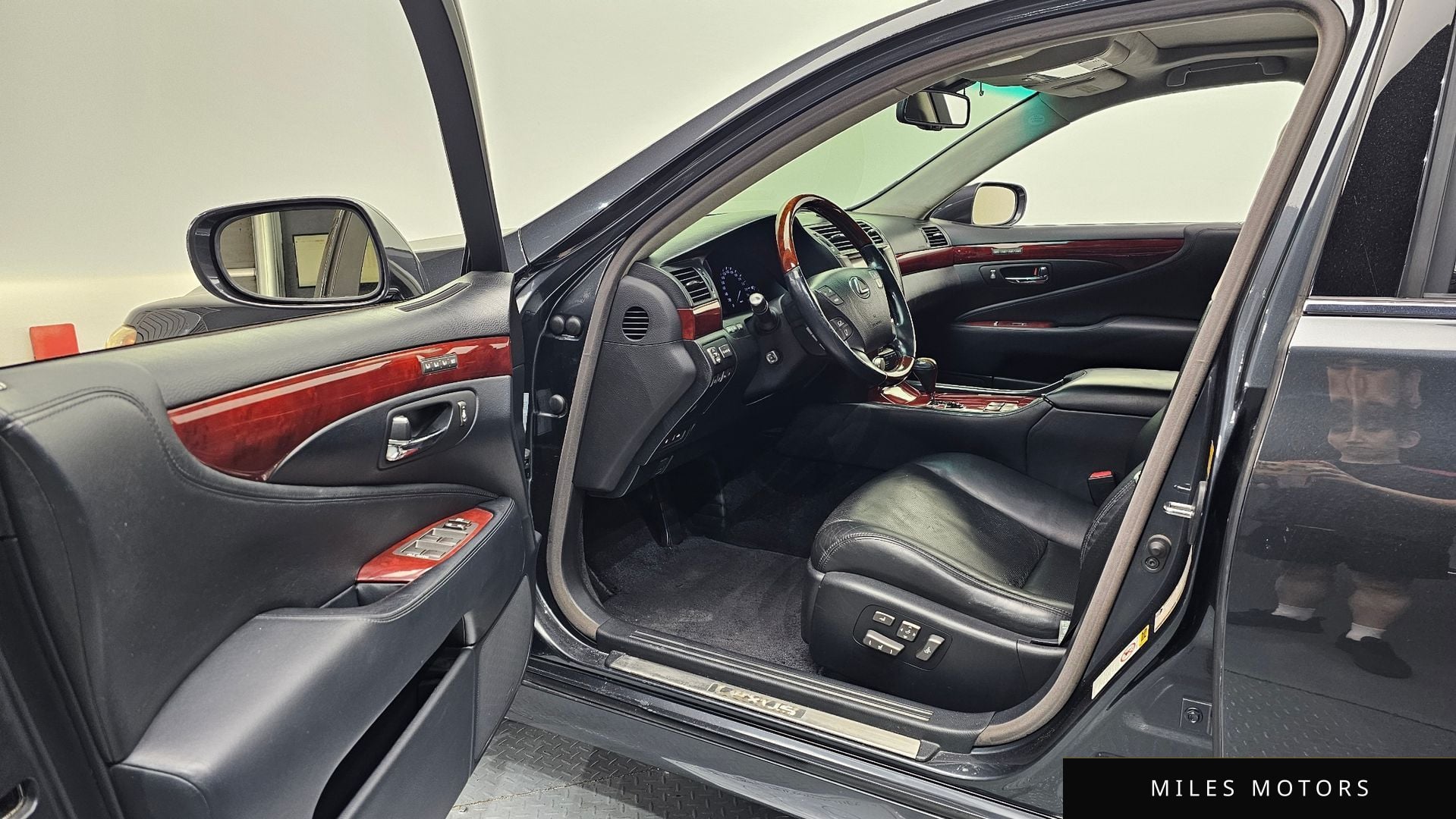 Лексус LS460L 2011 — миниатюра 10