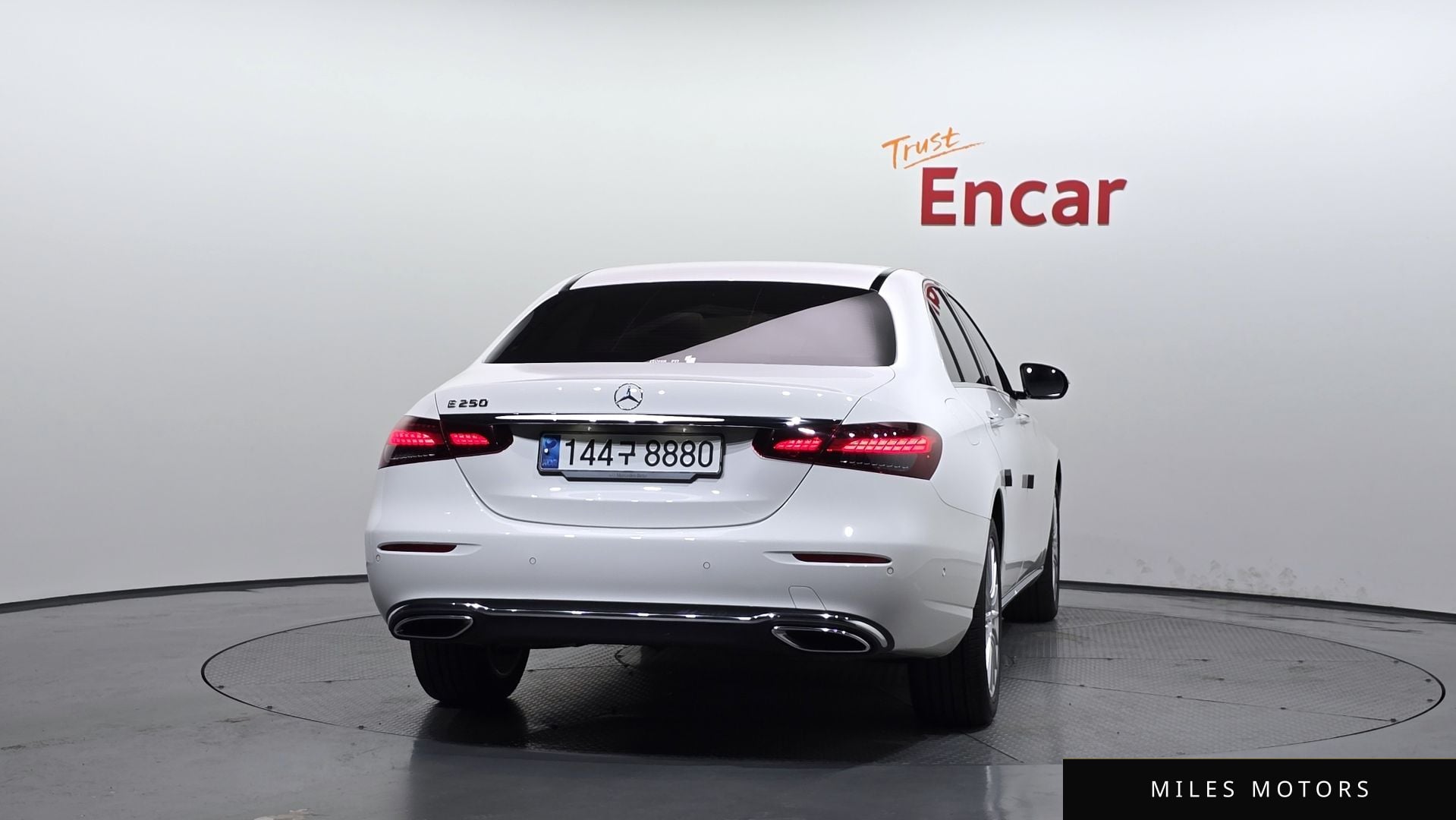 Mercedes-Benz E-Class W213 2023 — миниатюра 4