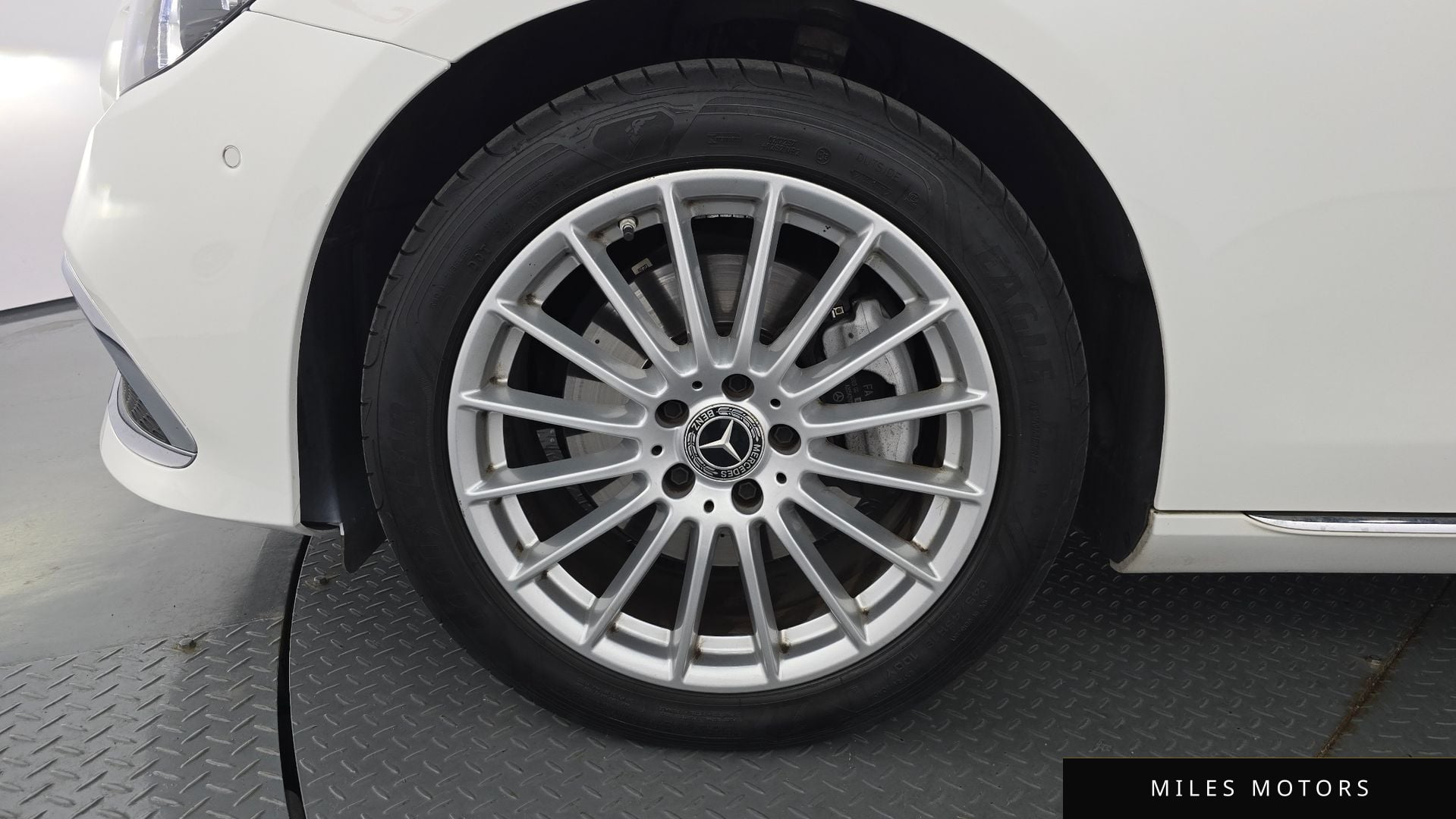 Mercedes-Benz E-Class W213 2023 — миниатюра 5