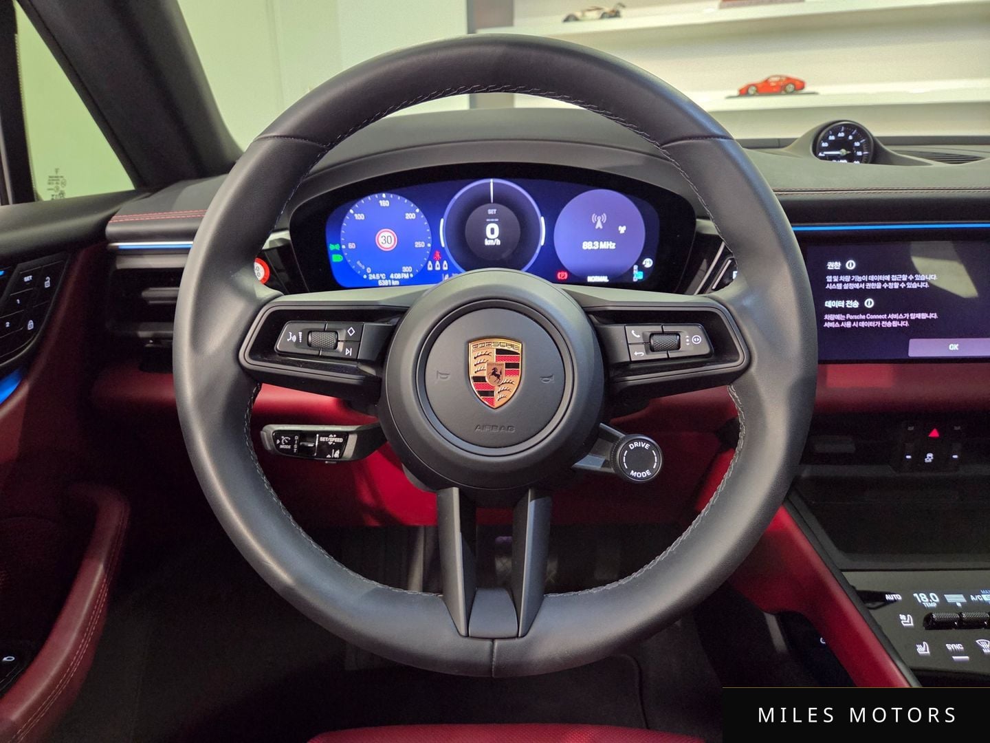 Porsche Macan 2025 — миниатюра 11