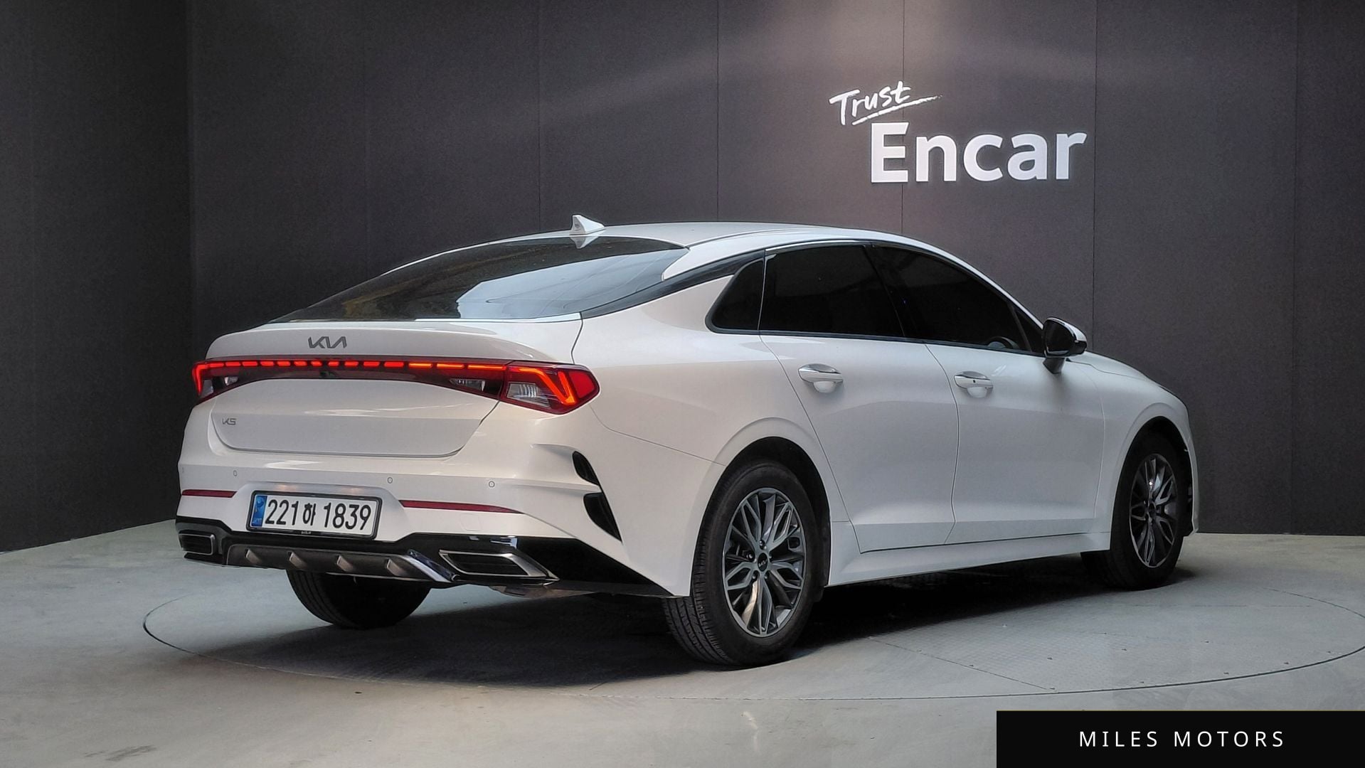 Kia K5 2023 — миниатюра 2