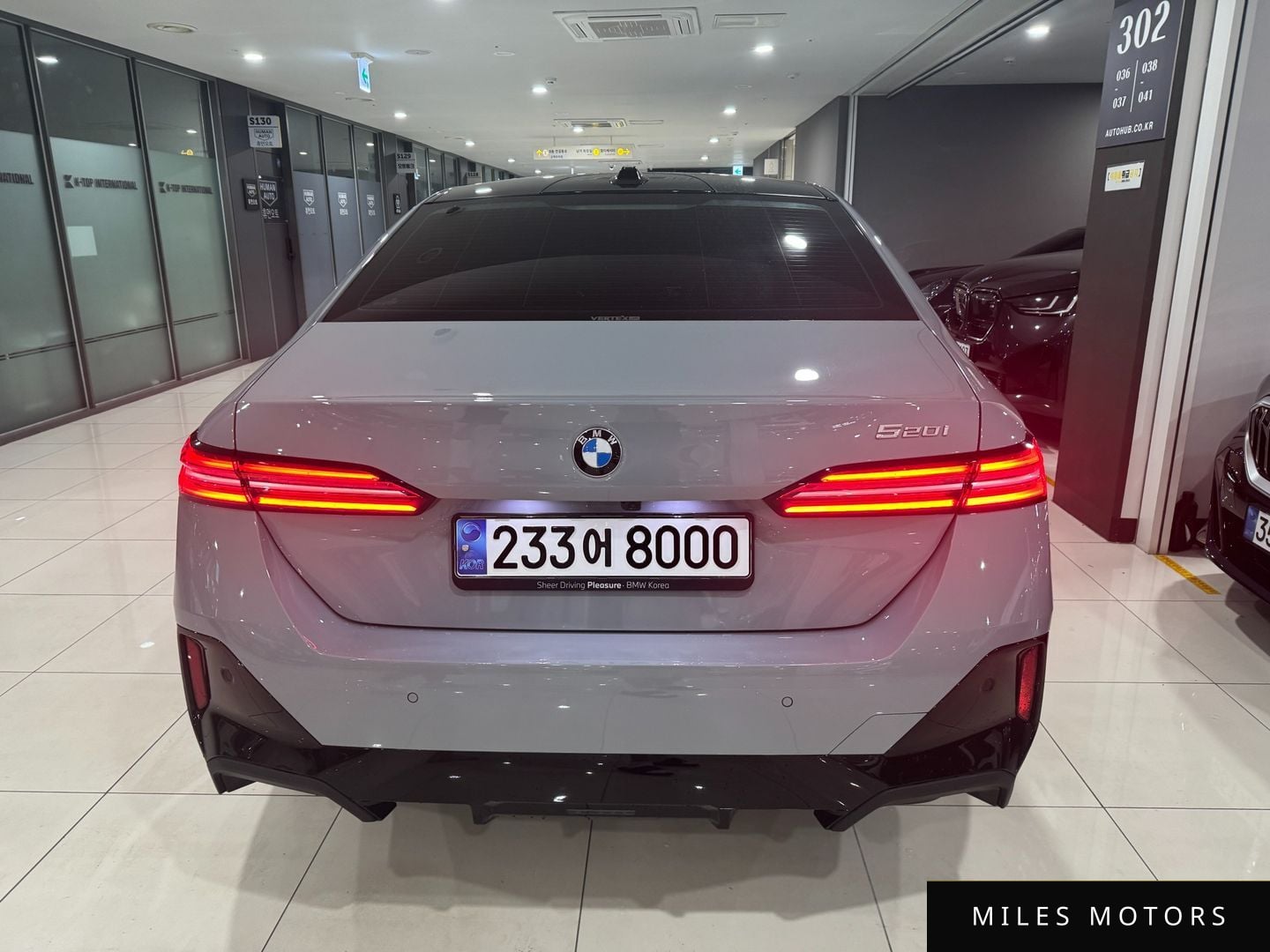 BMW 5 Series (G60) 2024 — миниатюра 4