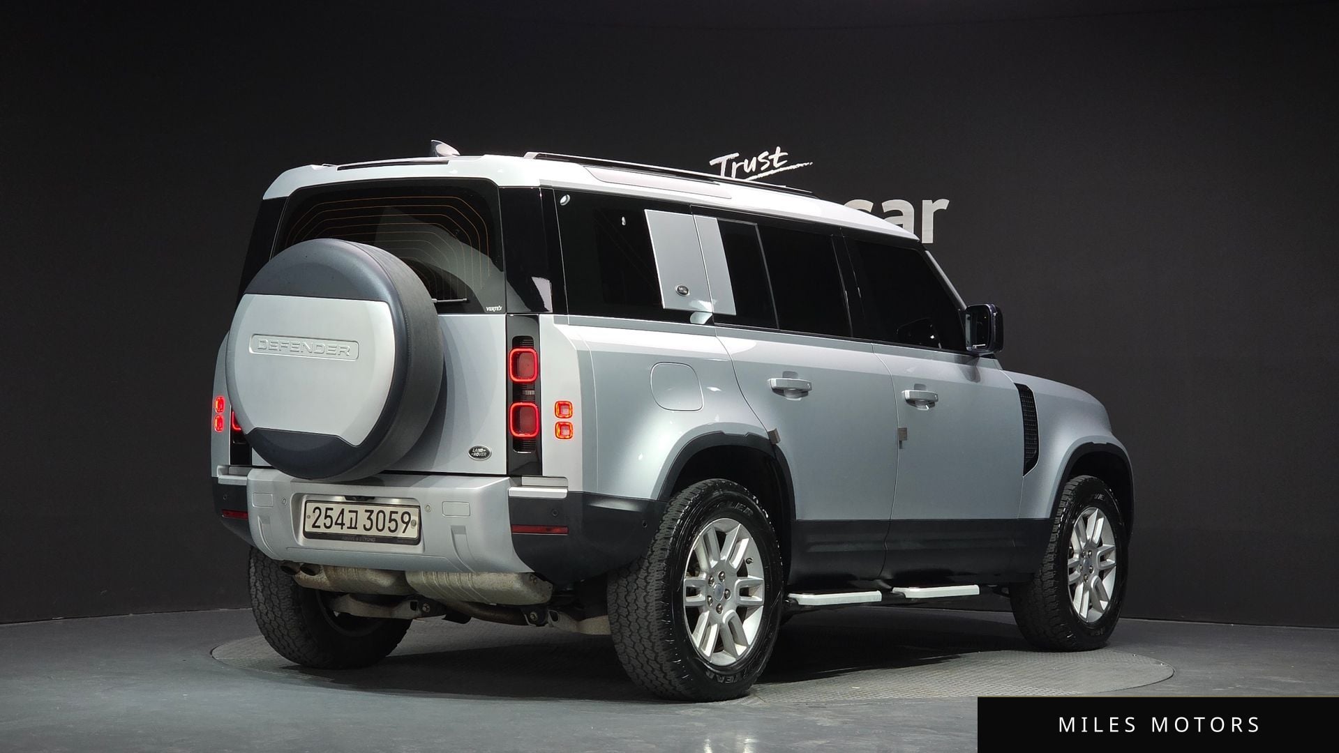 Land Rover Defender 2020 — миниатюра 2
