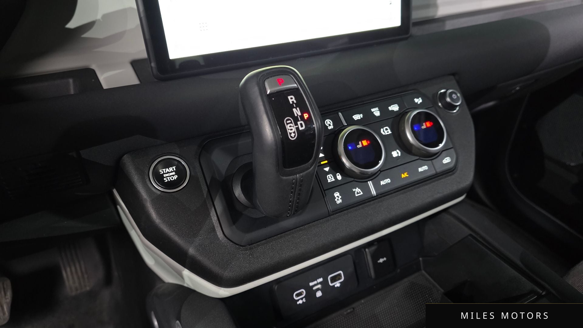 Land Rover Defender 2020 — миниатюра 9