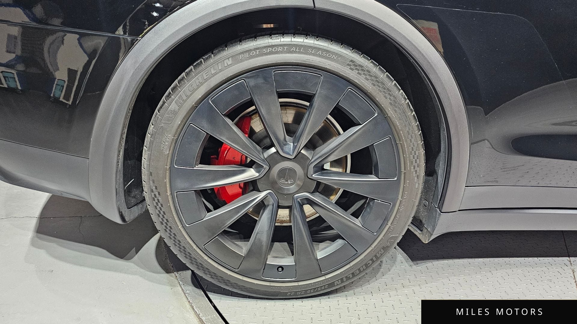 Tesla Model X 2023 — миниатюра 5