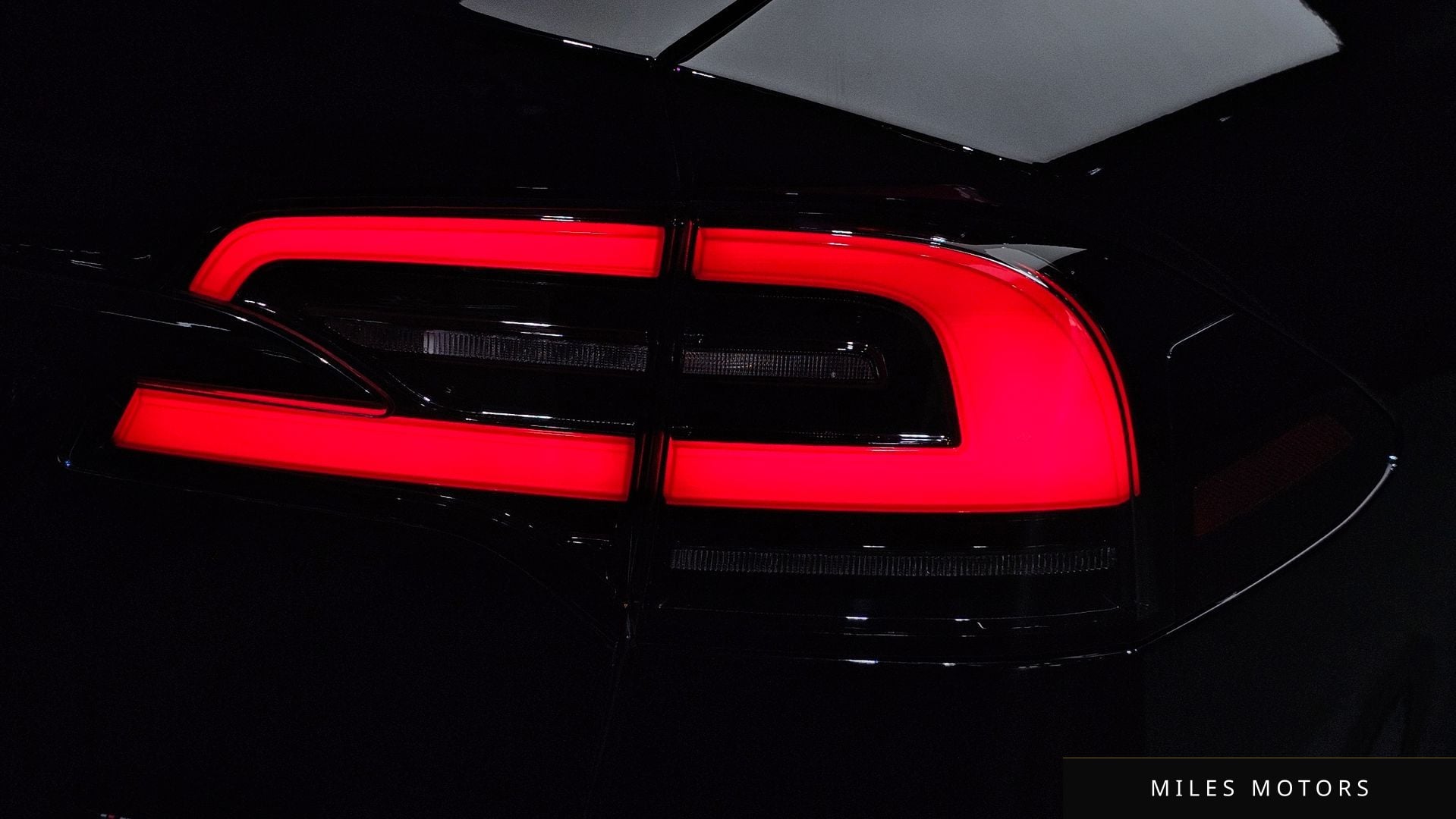 Tesla Model X 2023 — миниатюра 9