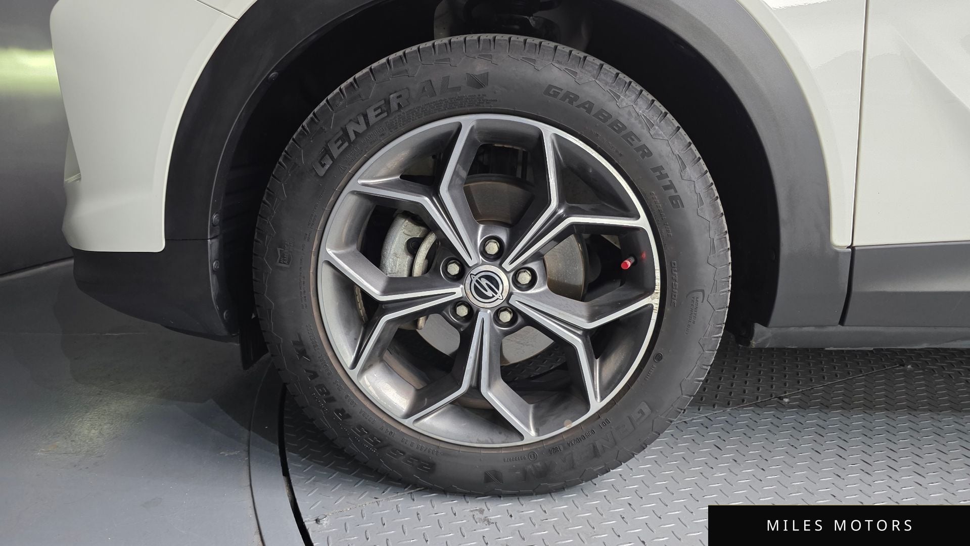 KG Mobility Beautiful Korando 2020 — миниатюра 5