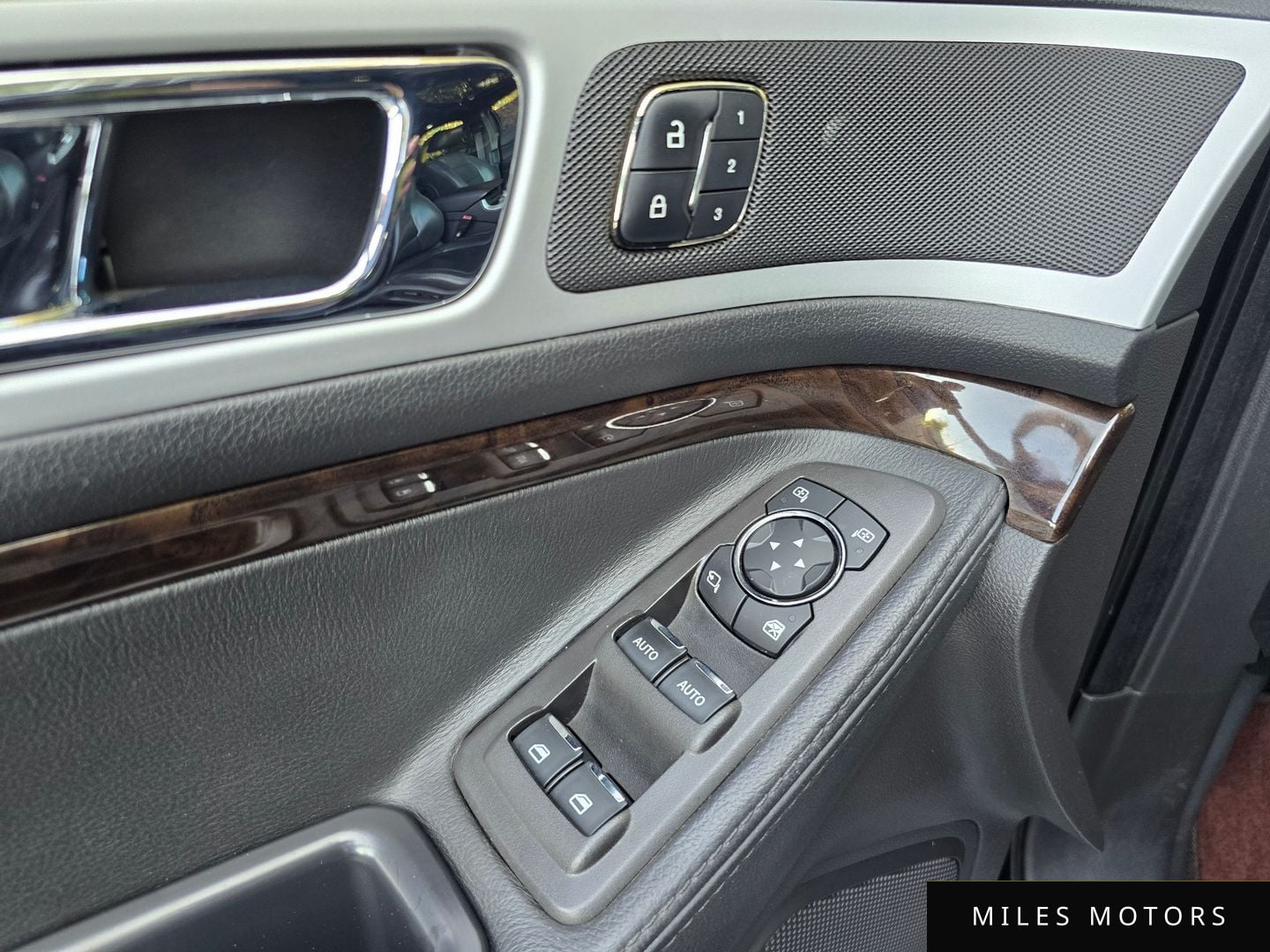 Ford Explorer 2013 — миниатюра 11