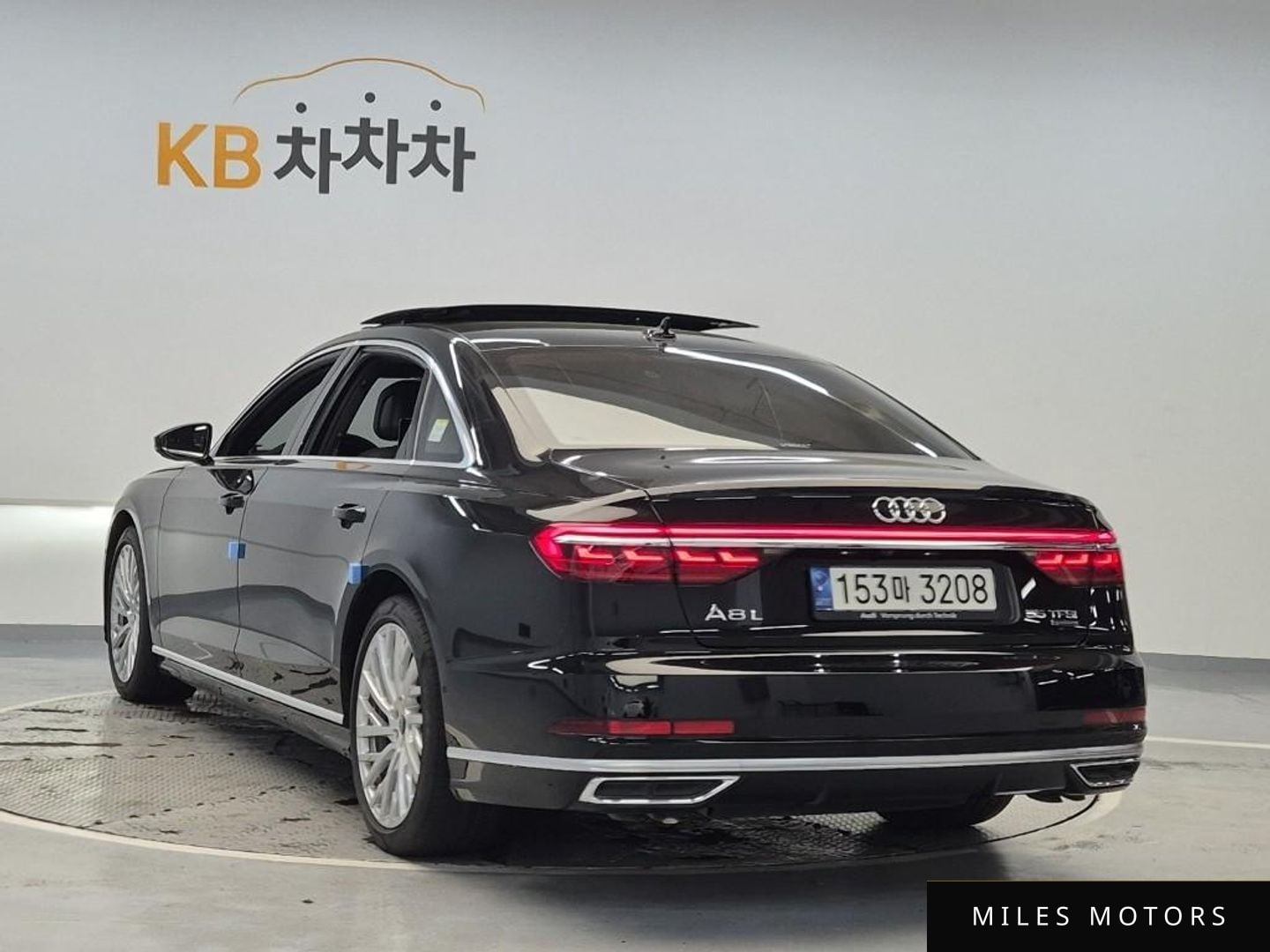 Audi A8 (D5) 2021 — миниатюра 2