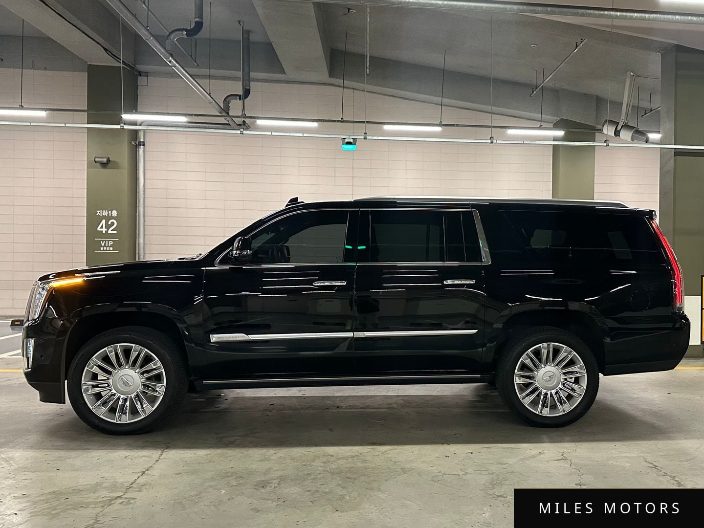 Cadillac Escalade 2019 — миниатюра 9