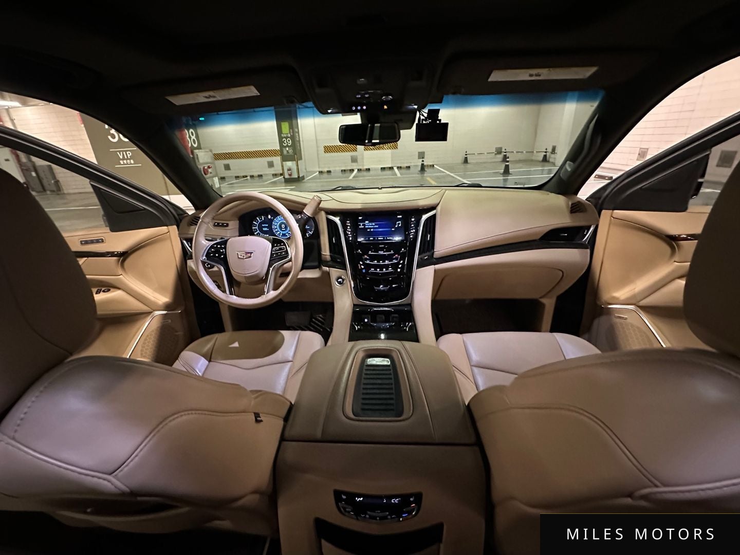 Cadillac Escalade 2019 — миниатюра 11