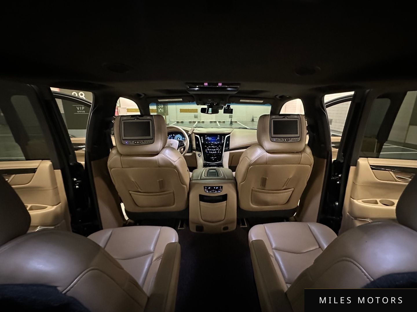 Cadillac Escalade 2019 — миниатюра 12