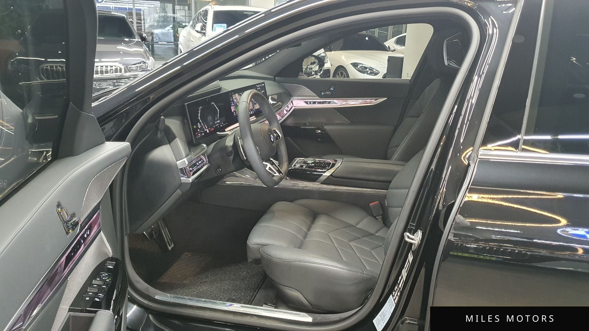 BMW 7 Series (G70) 2024 — миниатюра 11