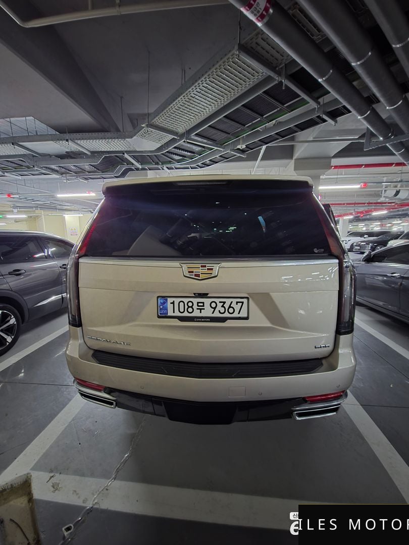 Cadillac Escalade 2021 — миниатюра 3