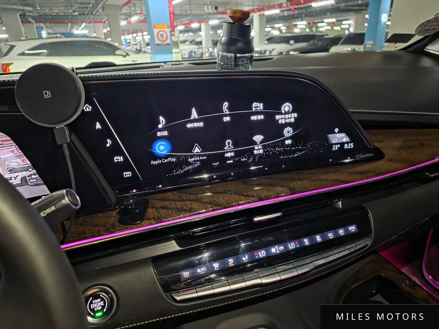 Cadillac Escalade 2021 — миниатюра 10