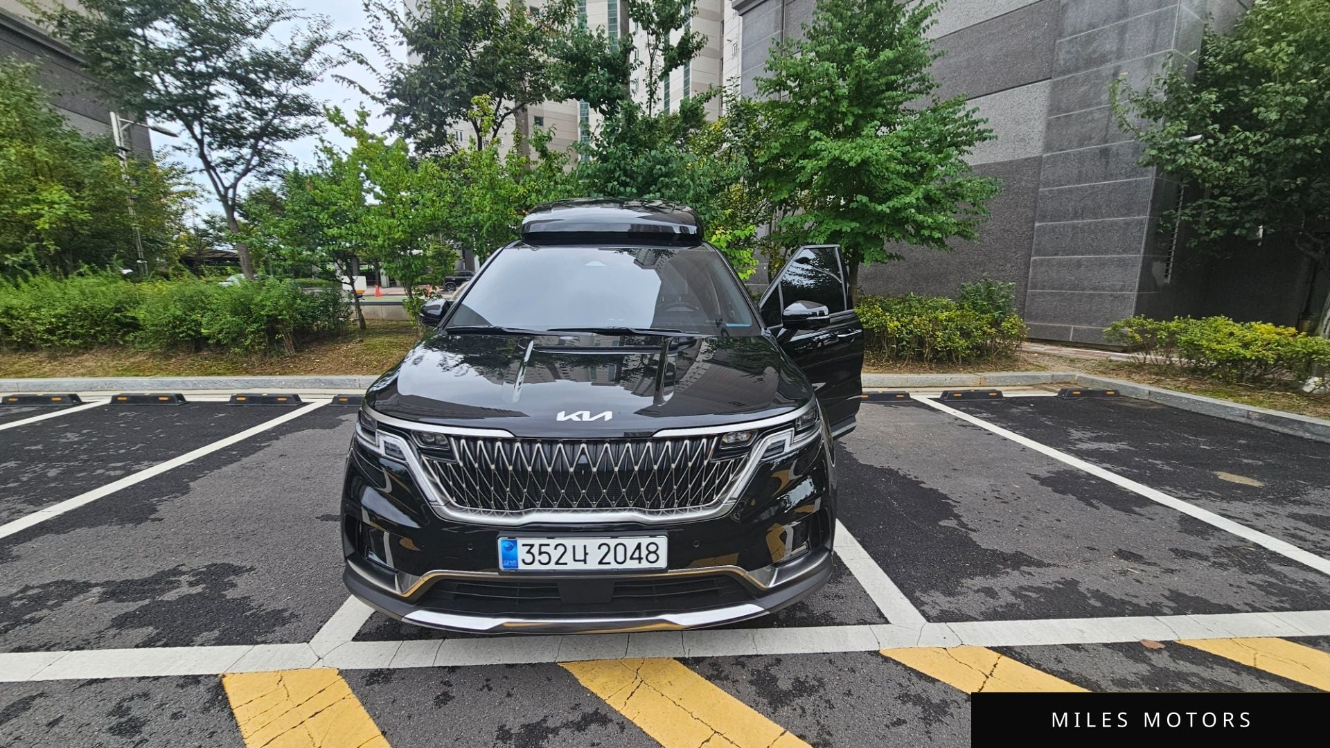 Kia Carnival 2023 — миниатюра 2